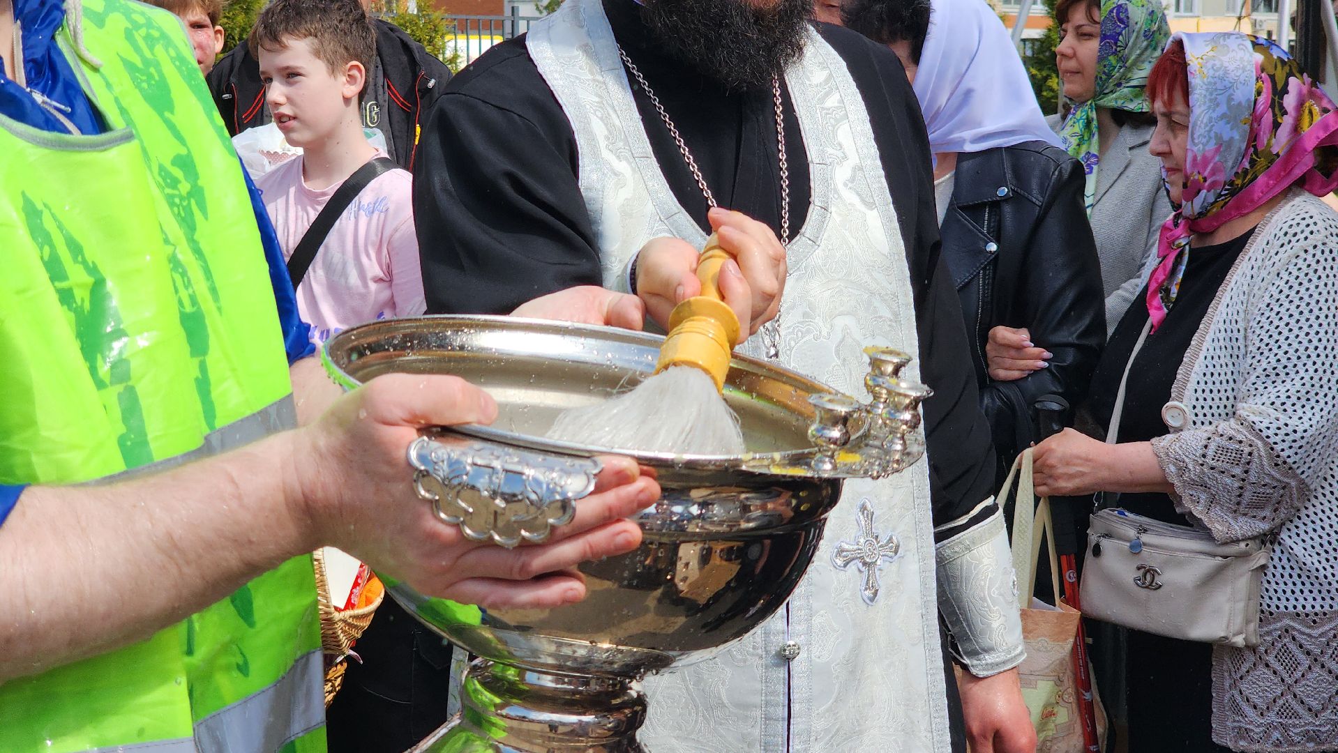 Пасха, освящение пасхальных яиц, освящение куличей, Лобня,