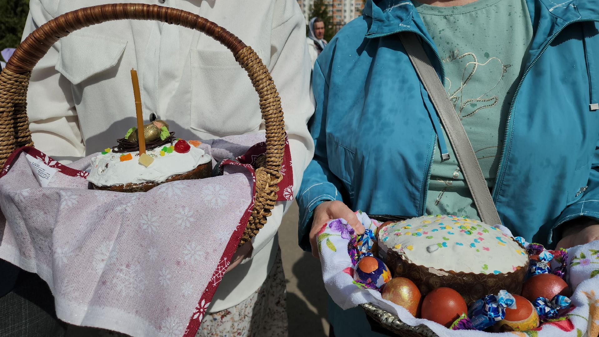 Пасха, освящение пасхальных яиц, освящение куличей, Лобня,