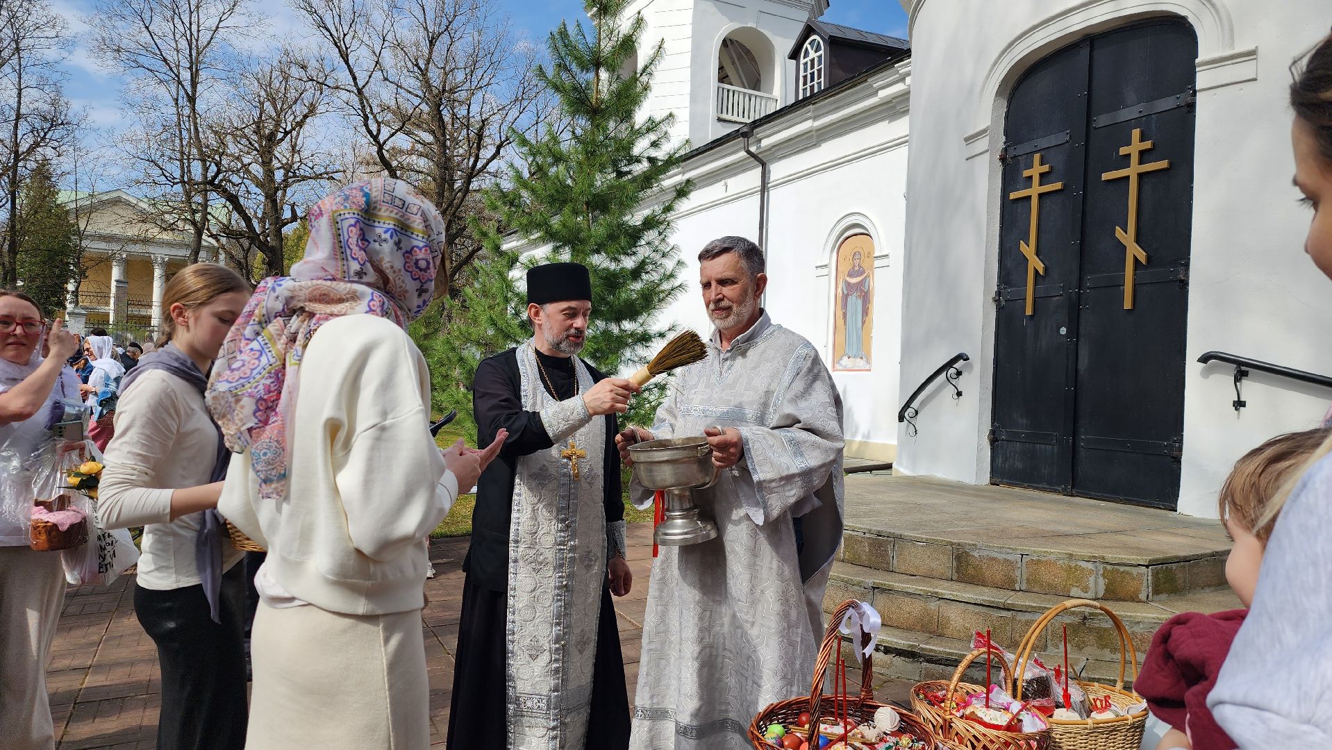 пасхальная неделя, освящение куличей, истра,