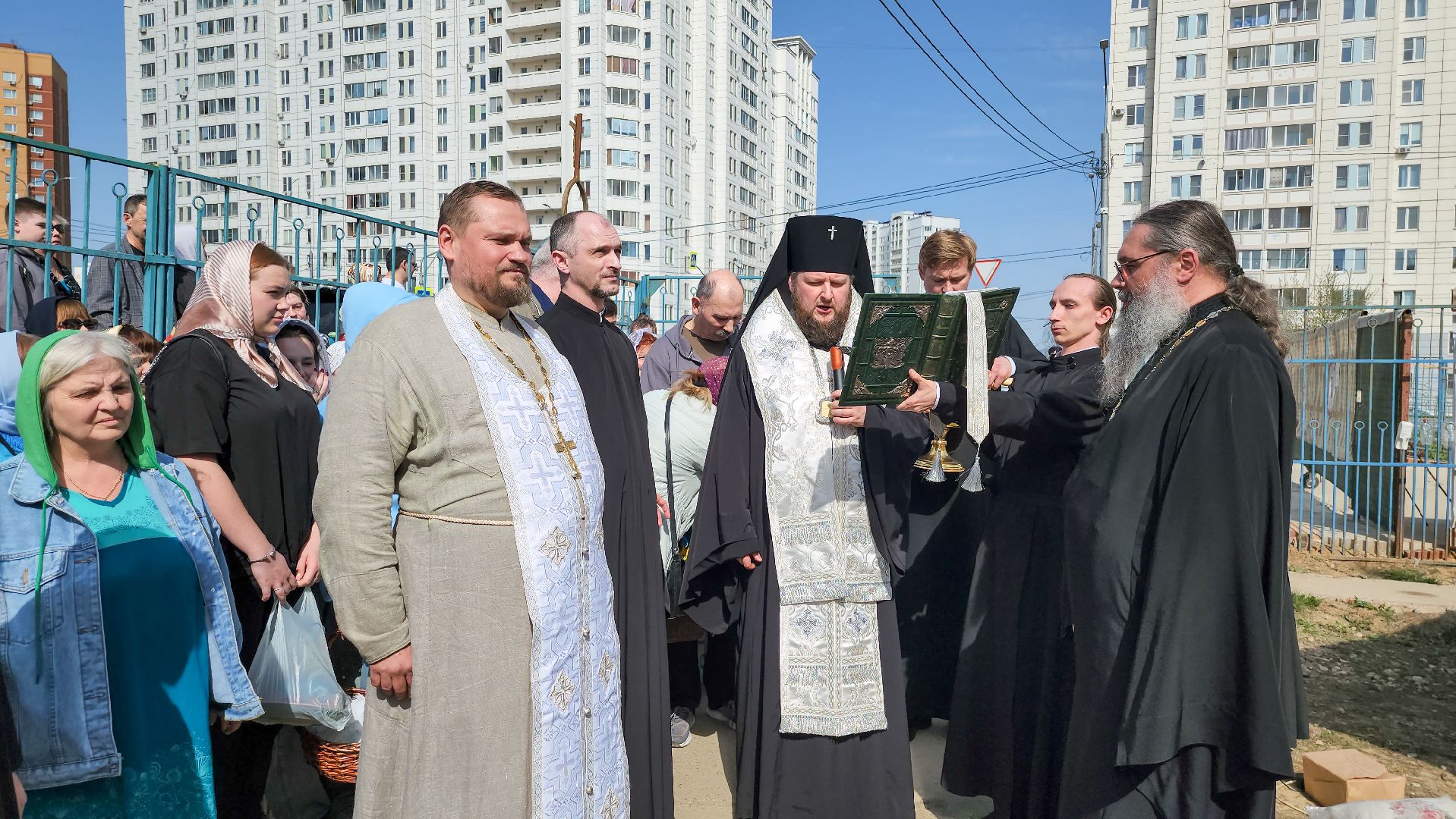 Подольск, Пасха, архиепископ аксий, освящение куличей,