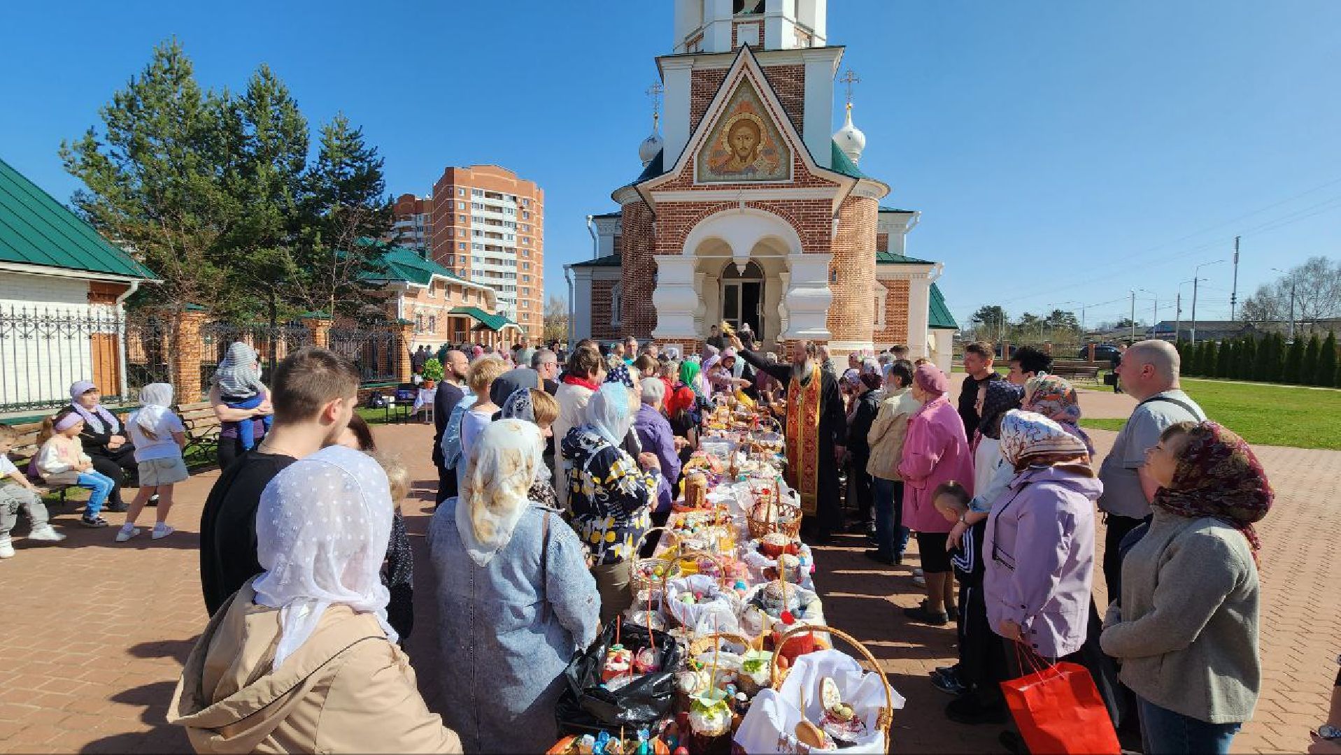 Дмитров, Пасха, Пасхальная ярмарка, Спасский храм,Фестиваль Фаворский свет,