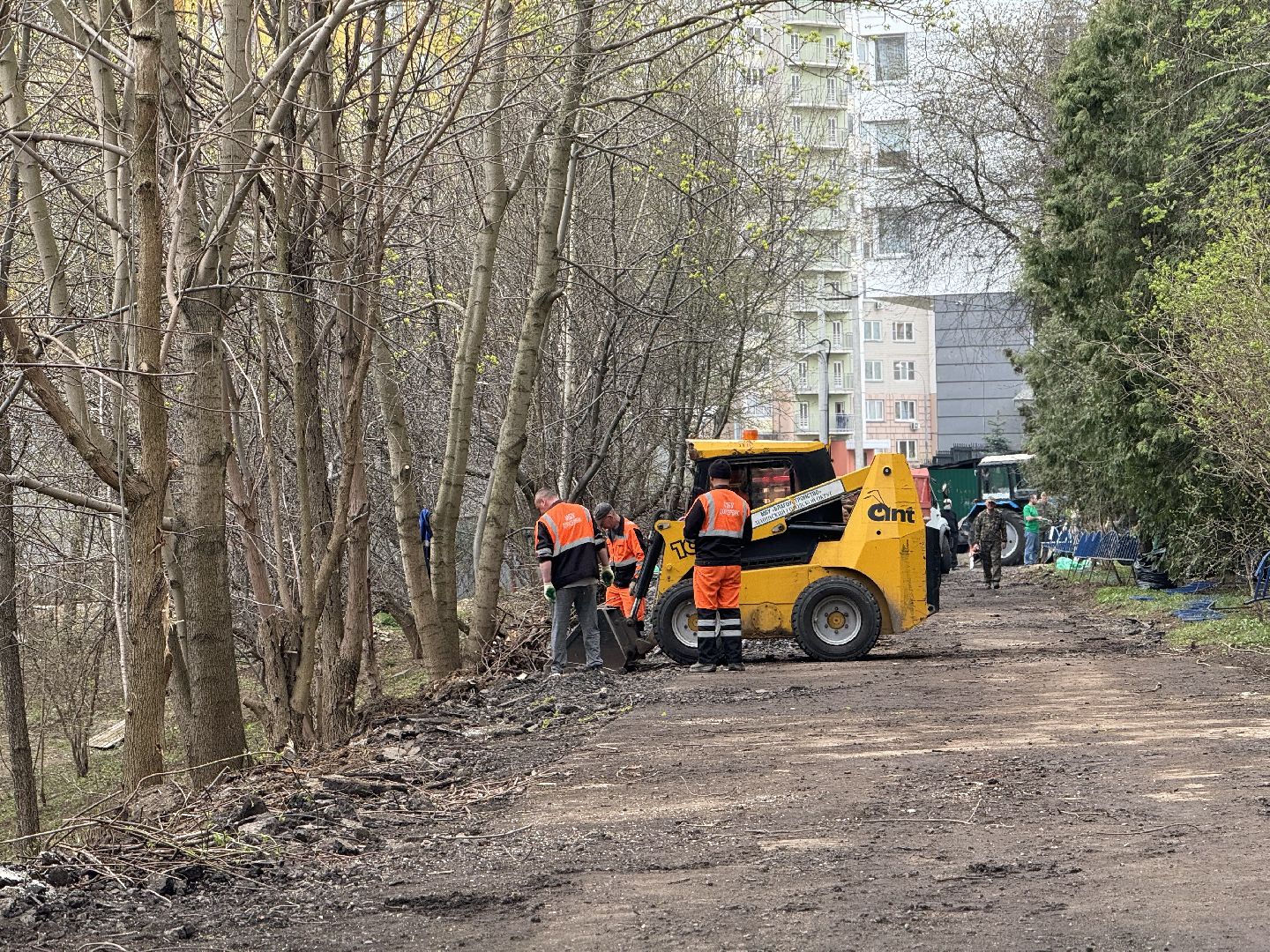 субботник, сквер сосенки, ленинский городской округ, жители ленинского округа,