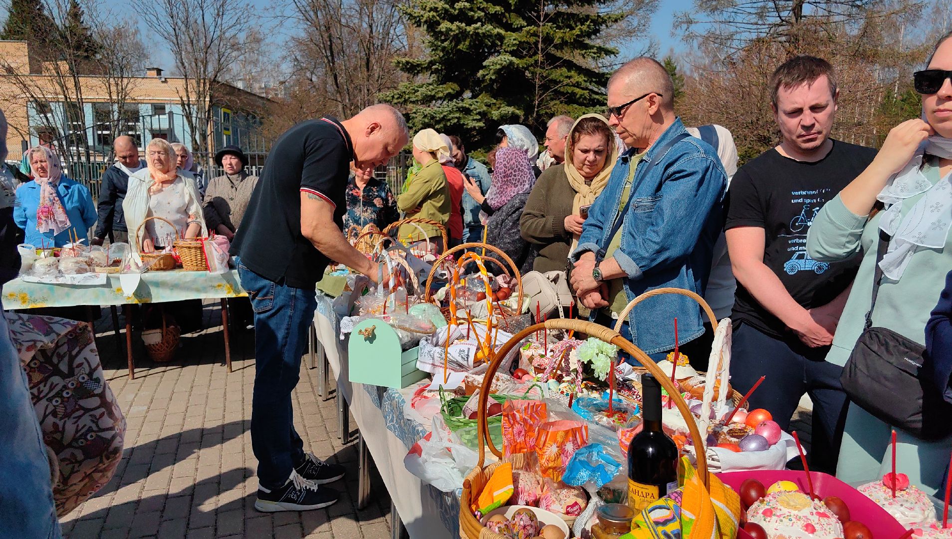 куличи, пасха, яйца, храм,