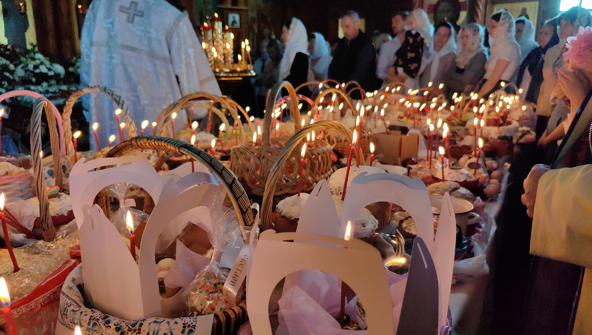 куличи, пасха, яйца, храм,