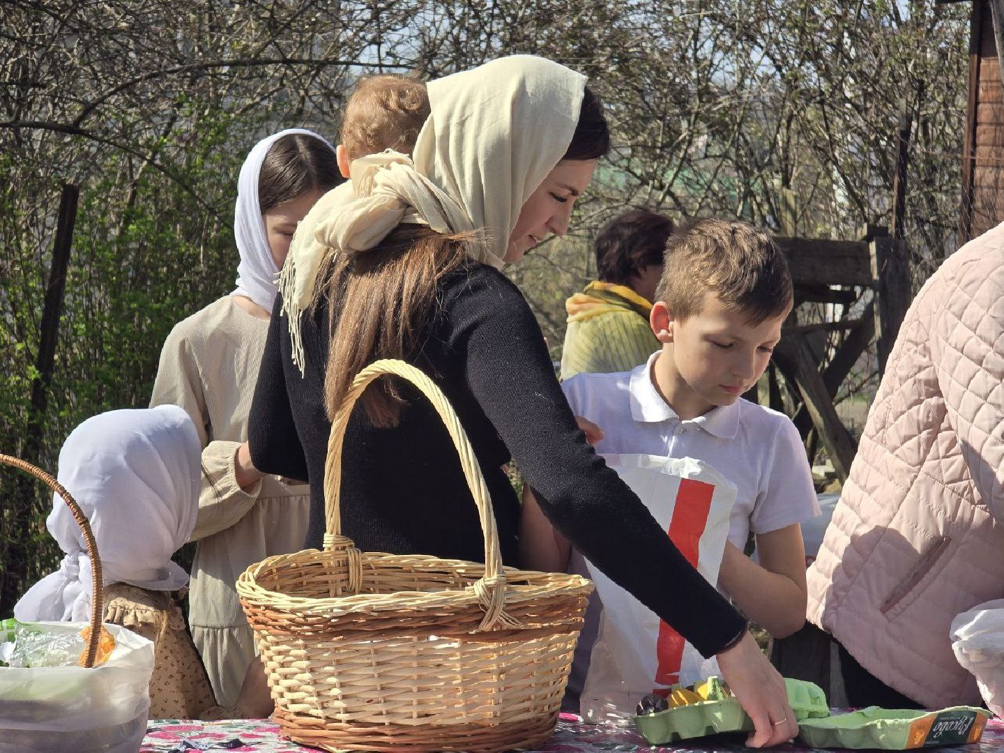 можайск, можайский муниципальный округ, подмосковье, многодетная семья, пасха, семейные традиции, пасхальные традиции,