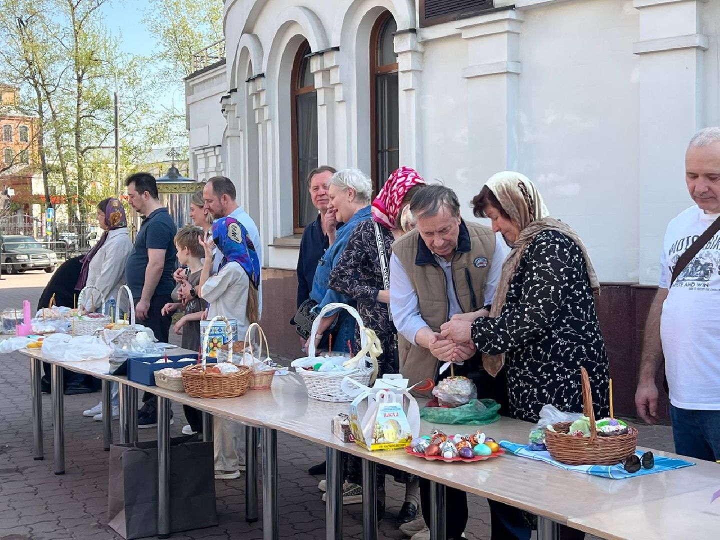 Реутов, куличи, крашенные яйца, Пасха,  освящение куличей,