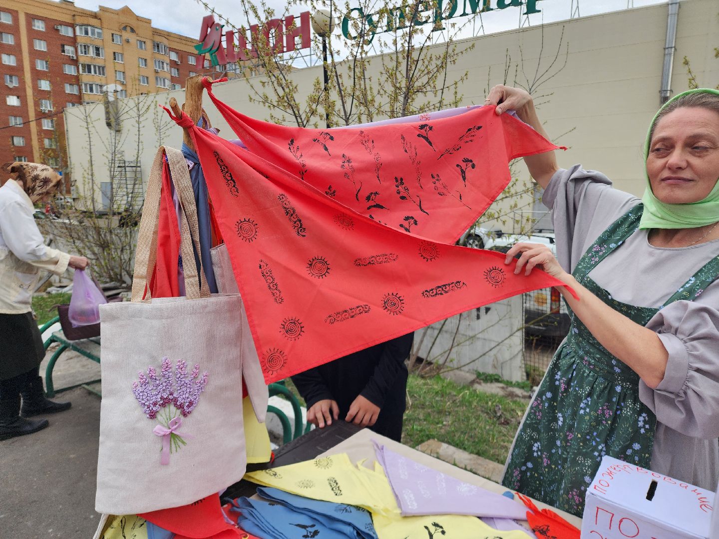 благотворительная ярмарка, шатура, никольский храм, пасха 2025, ихтис,