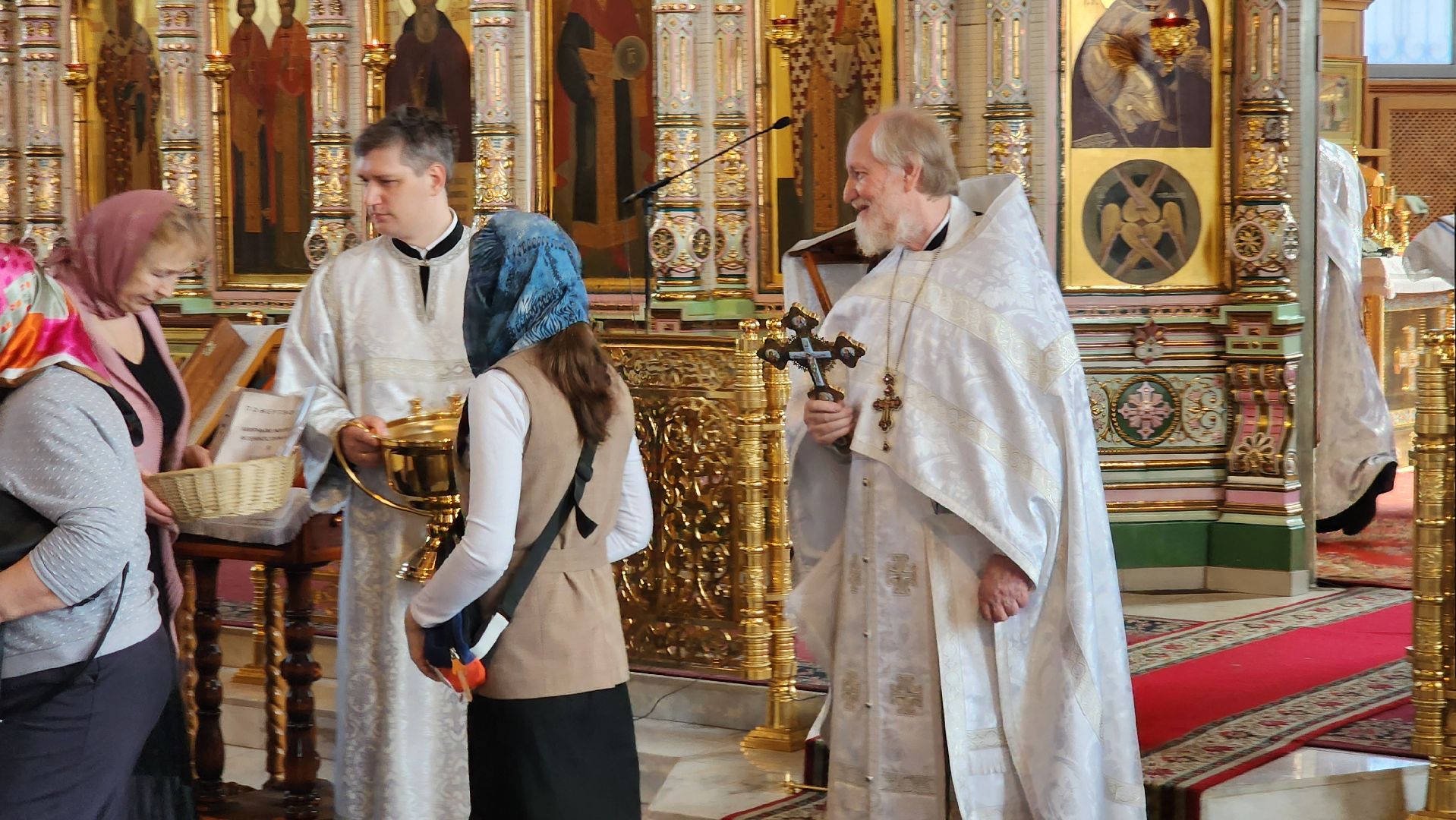 пасха, освящение куличей, троицкий храм, щёлково,