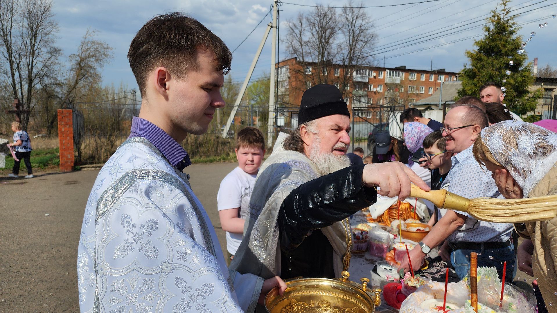 кашира, пасха , храм, праздник, великая суббота, освящение куличей,