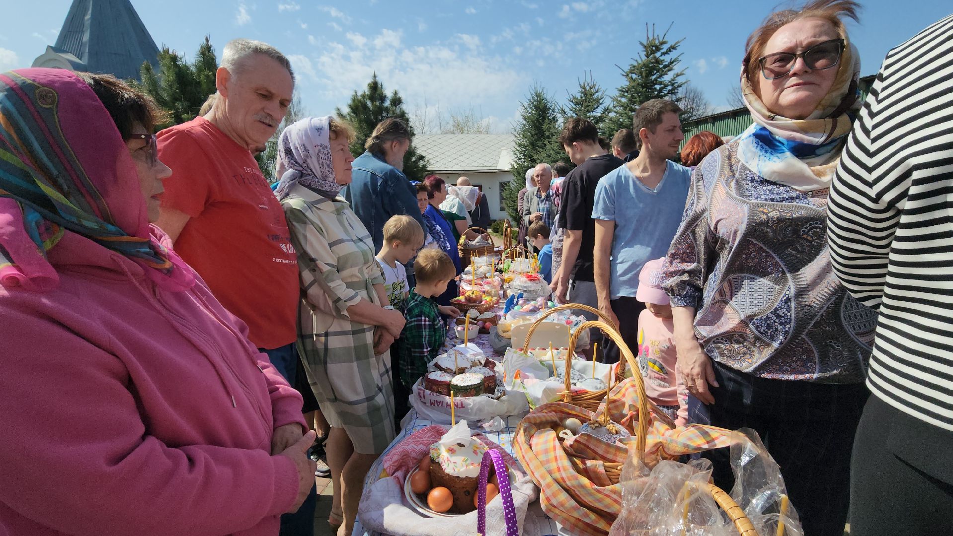пушкино, храм, пасха, освящение куличей, христианский праздник, христос воскрес,