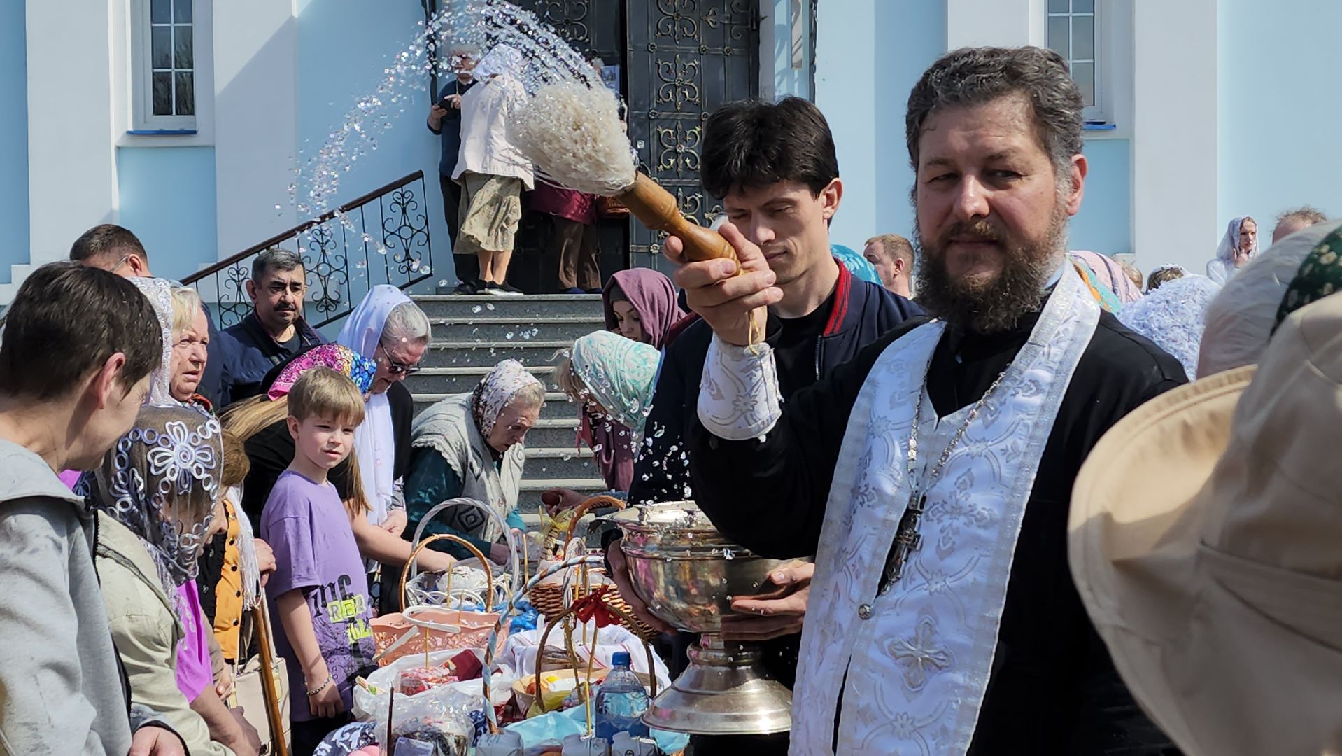 пушкино, храм, пасха, освящение куличей, христианский праздник, христос воскрес,