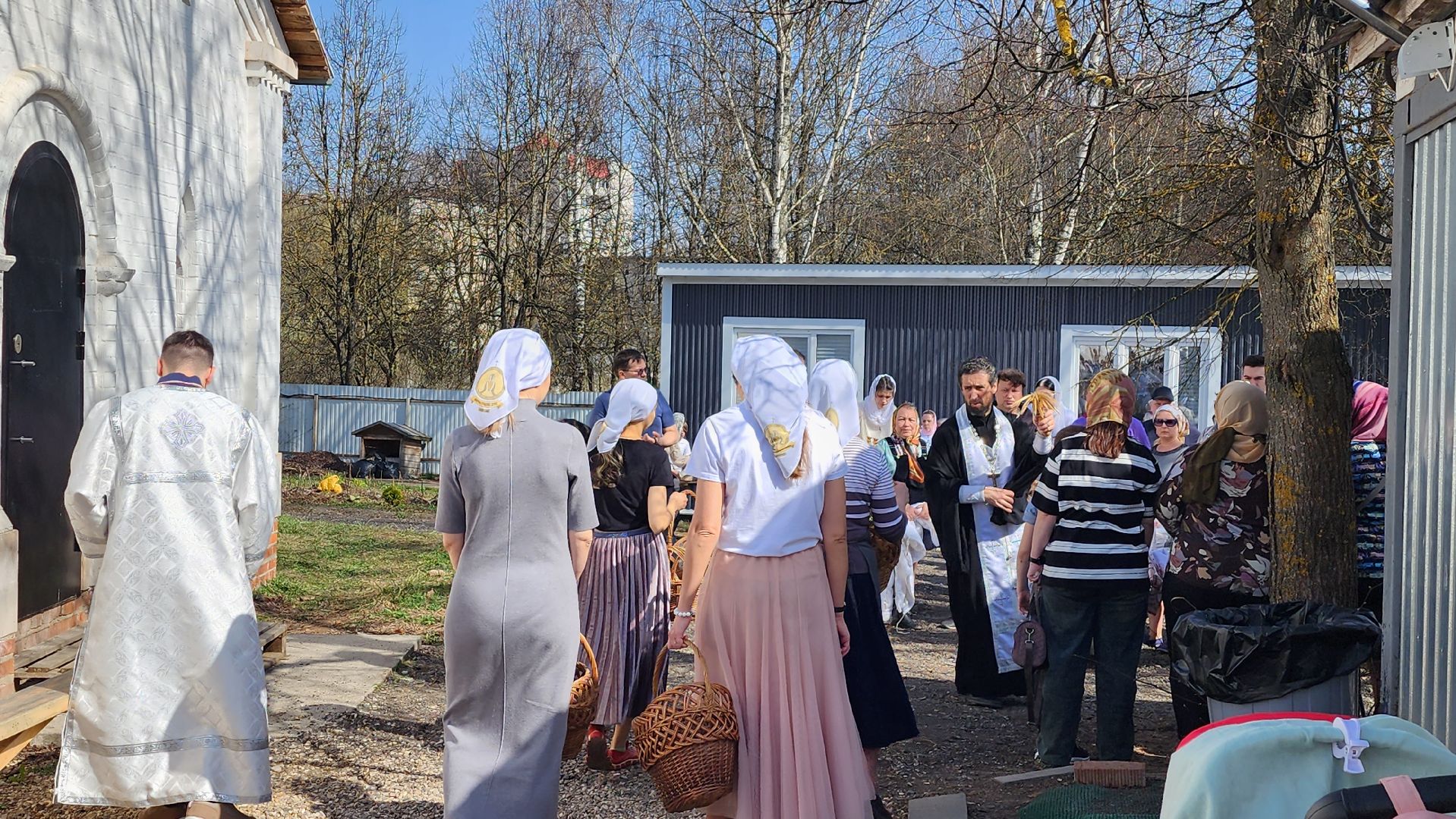 освящение куличей, истра, волонтерское движение,