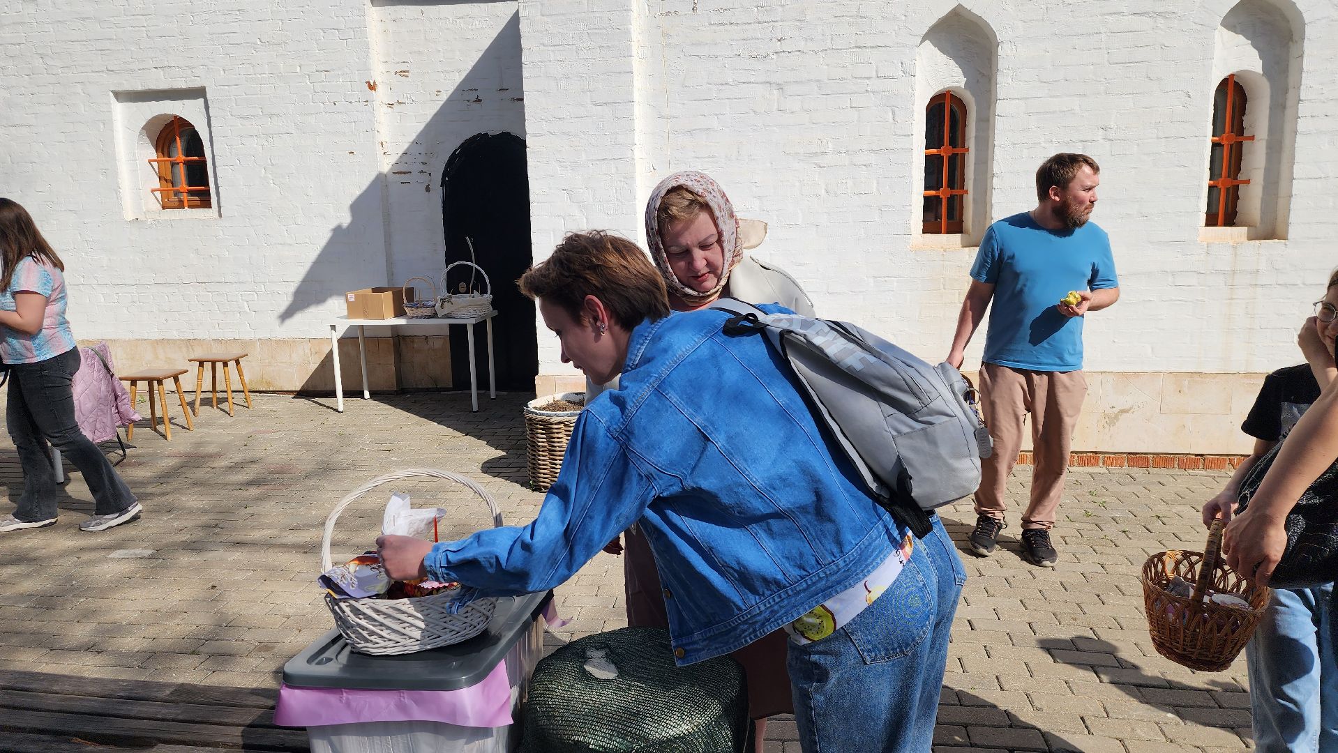 освящение куличей, истра, волонтерское движение,