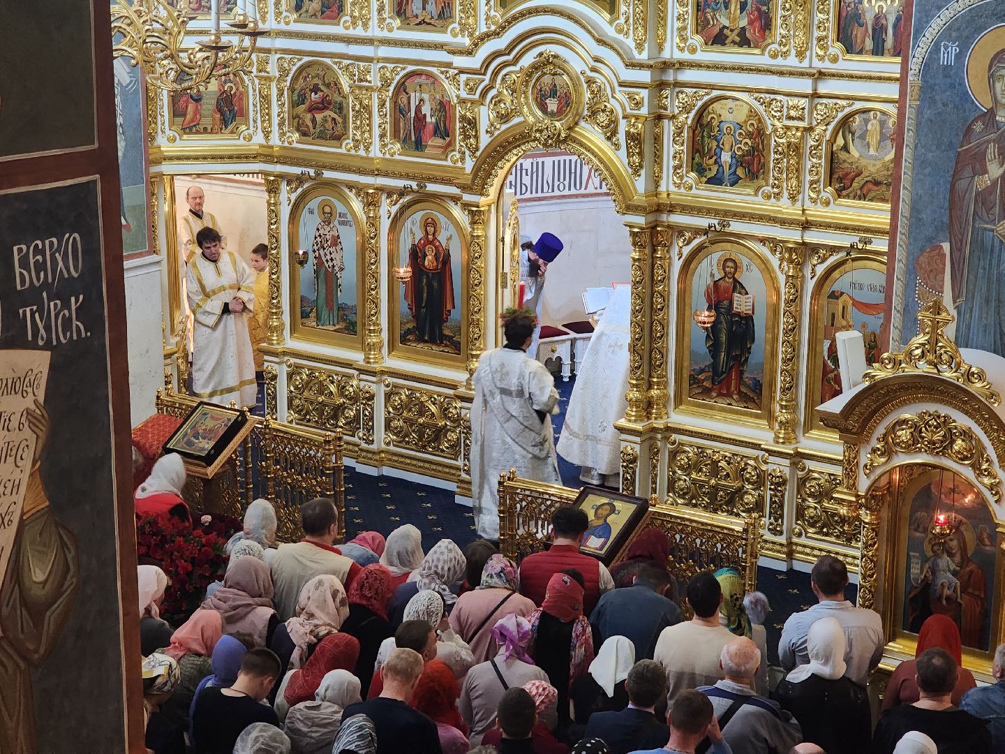 королёв, светлое христово воскресенье , храм рождества пресвятой богородицы,  пасхальная служба в королеве,