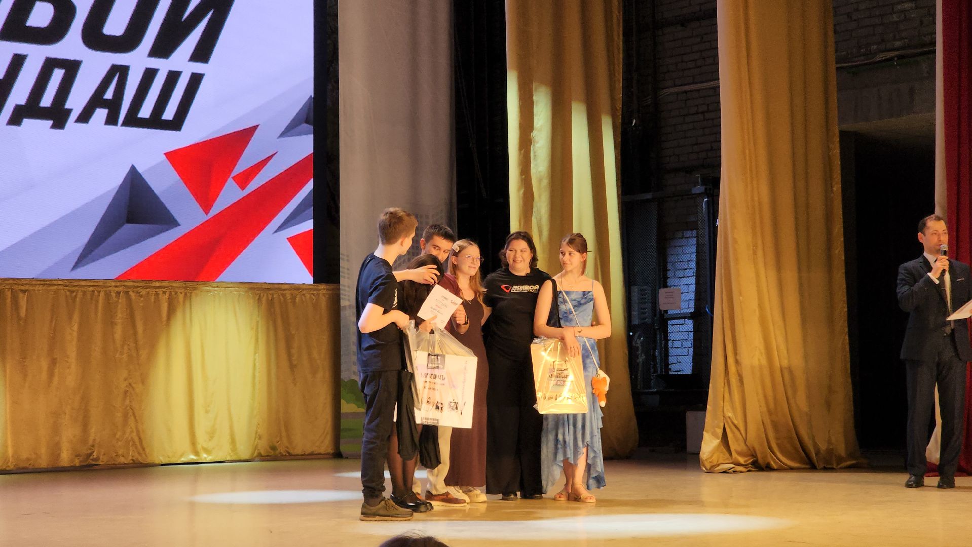 долгопрудный, дк вперед, юные художники, живой карандаш,