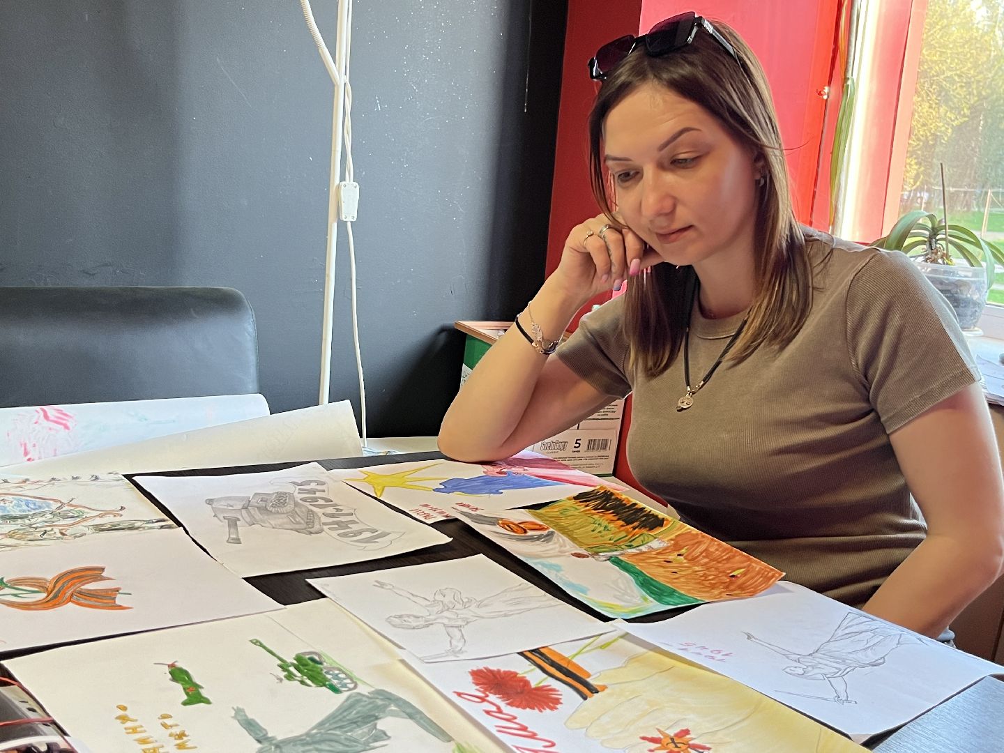 наро-фоминск, наро-фоминский городской округ, конкурс рисунков, подготовка к 9 мая, Vместе zа наших, молодежный центр наро-фоминск,