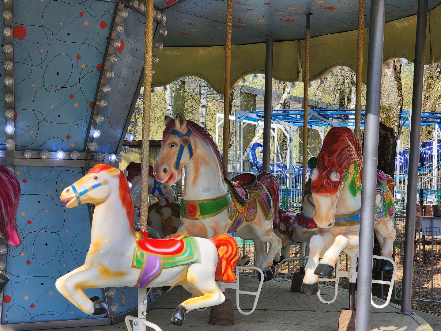 королёв, центральный городской парк, открытие сезона аттракционов, развлечения в парках королева,