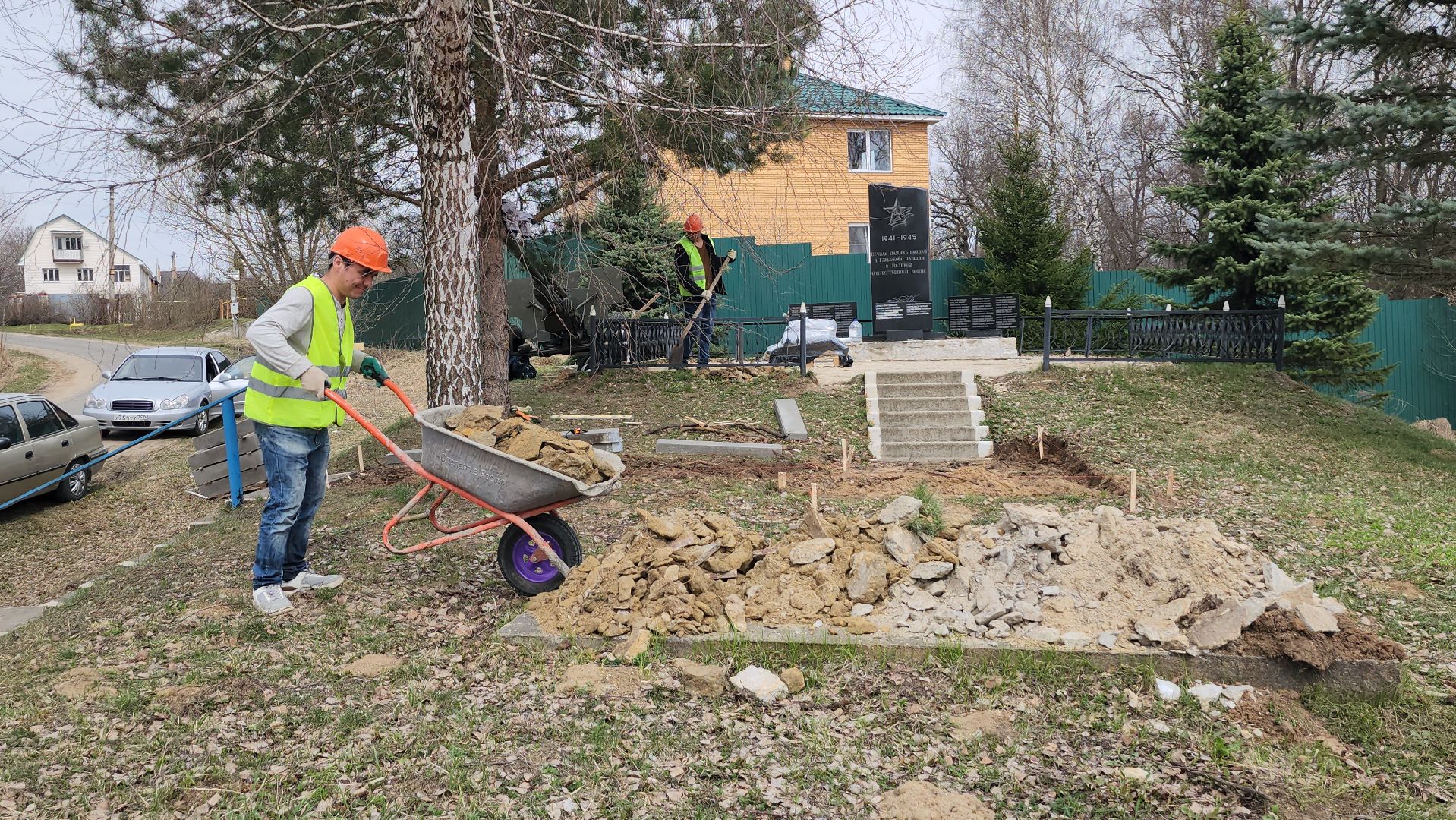 серпухов, деревня глубоково,  ремонт памятника вов,