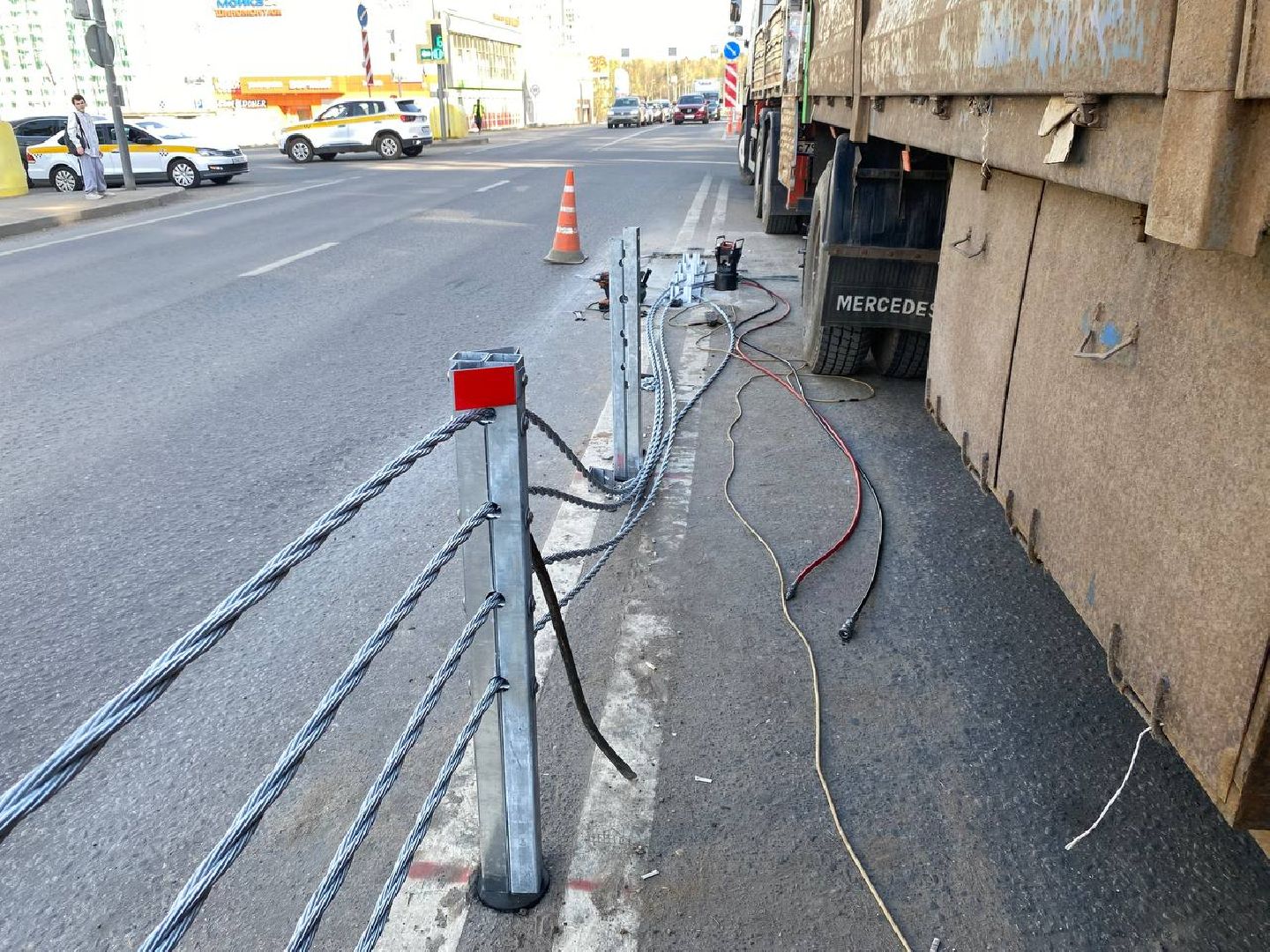 тросовое ограждение, разделительная полоса, 28км Волоколамское шоссе,