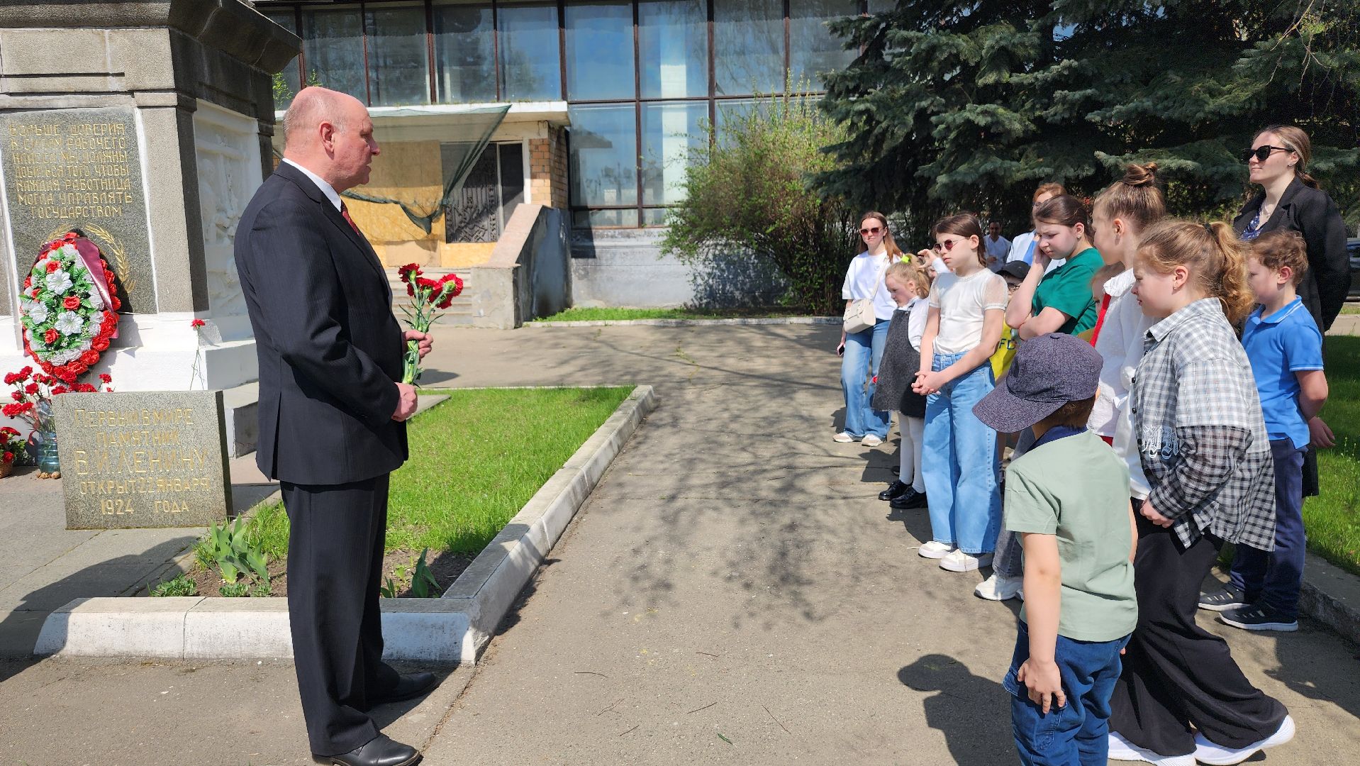 день рождения Ленина, годовщина со дня рождения Ленина, первый памятник Ленину, Ногинск, Богородский городской округ,