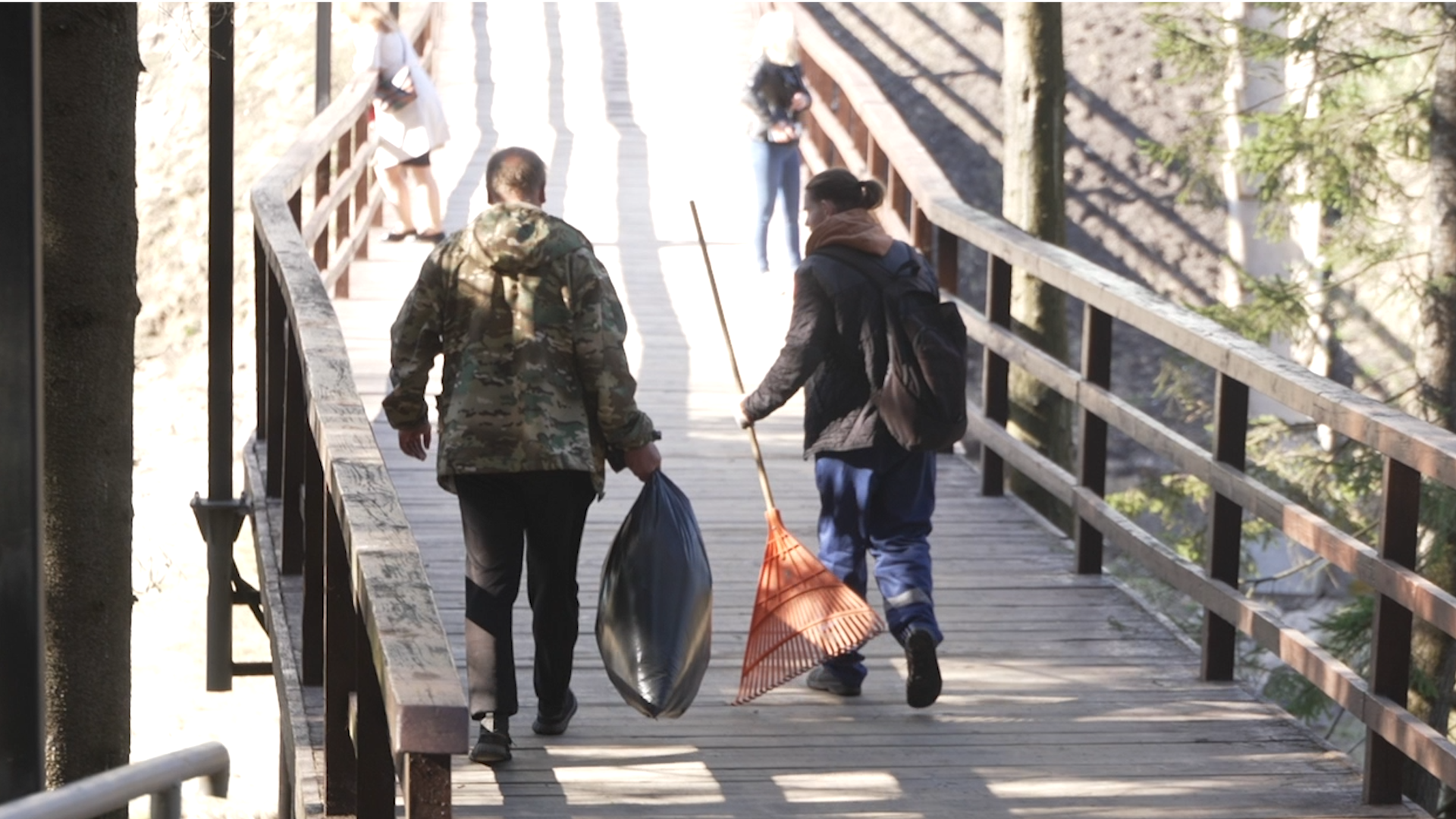 чистый берег, власиха озеро, среднее озеро власиха, уборка территории,