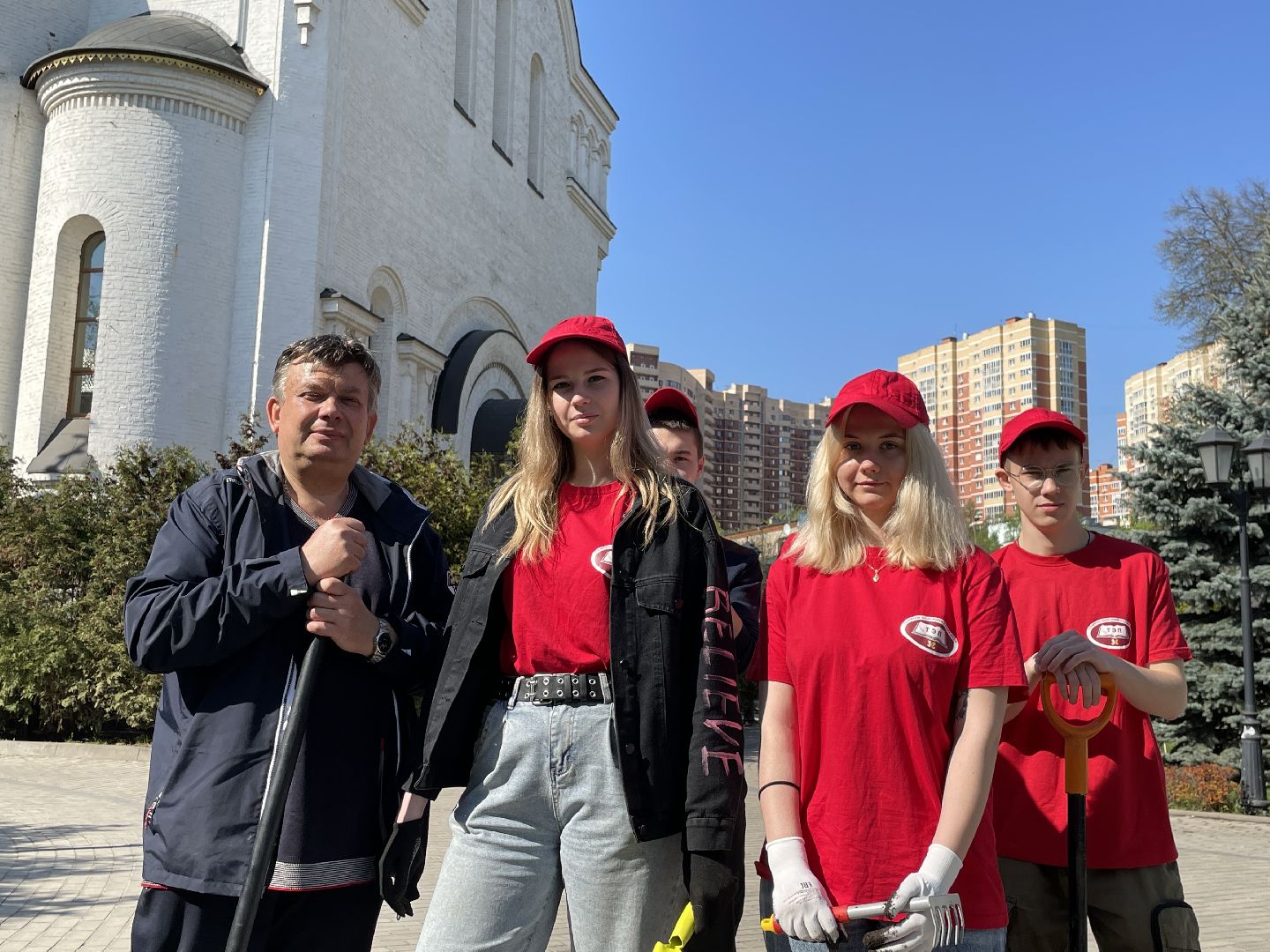 Цветы, студенты; Люберцы