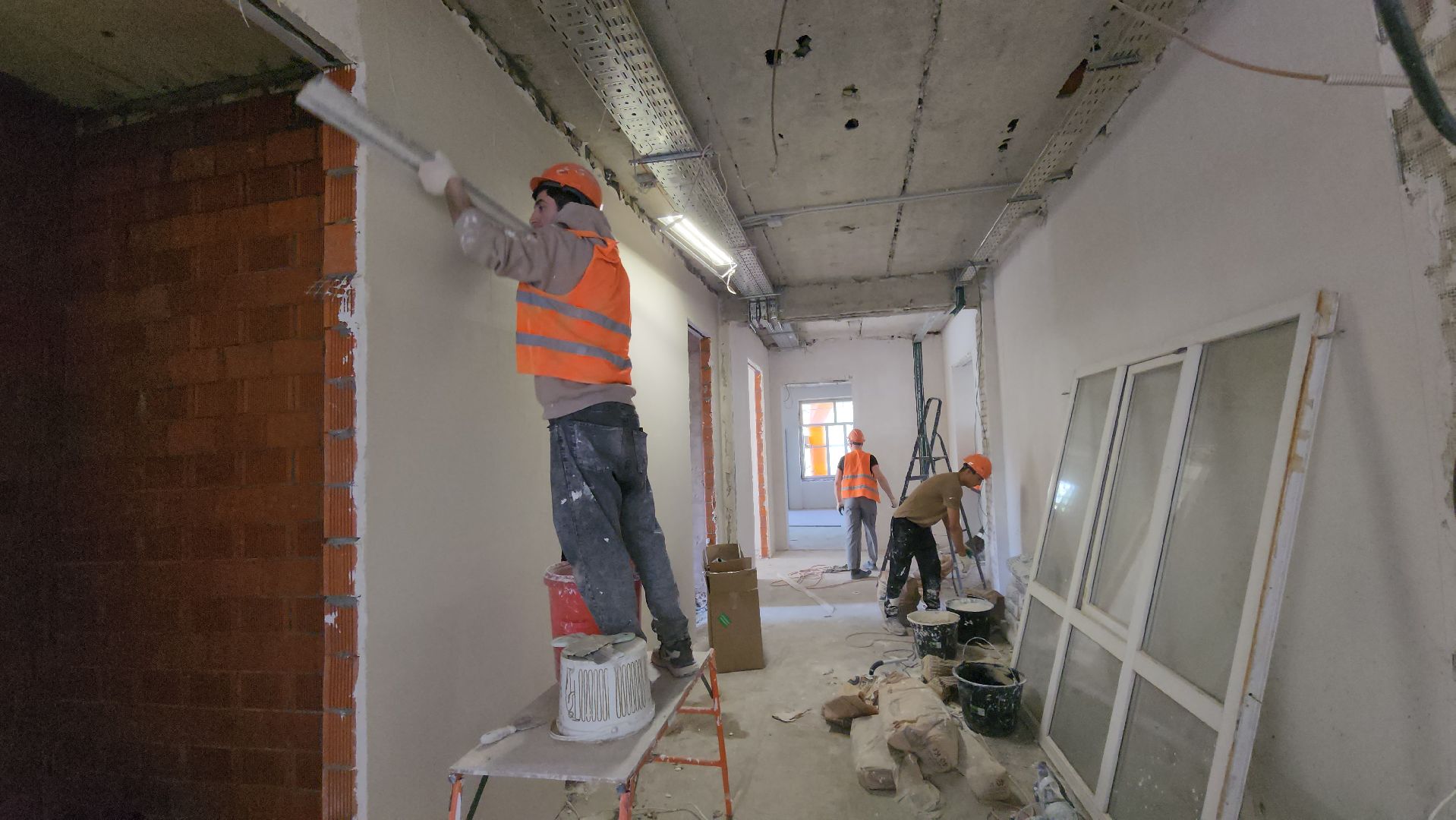 люберцы, ремонт гимназии 5, строители,