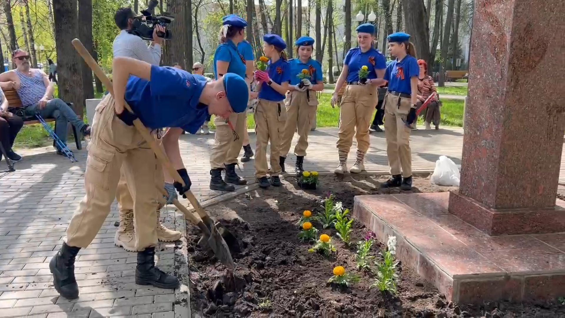 мытищи, уборка памятников,