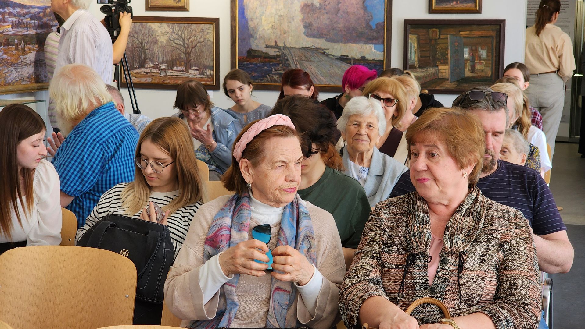 выставка картин, заслуженный художник россии, щёлково,