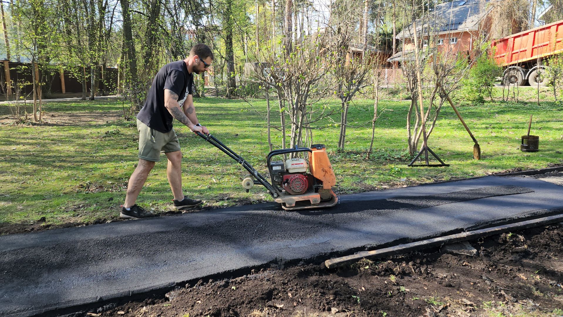 пушкино, ремонт тротуара, памятник, сквер, комунальная техника, коммунальная служба,асфальтирование,