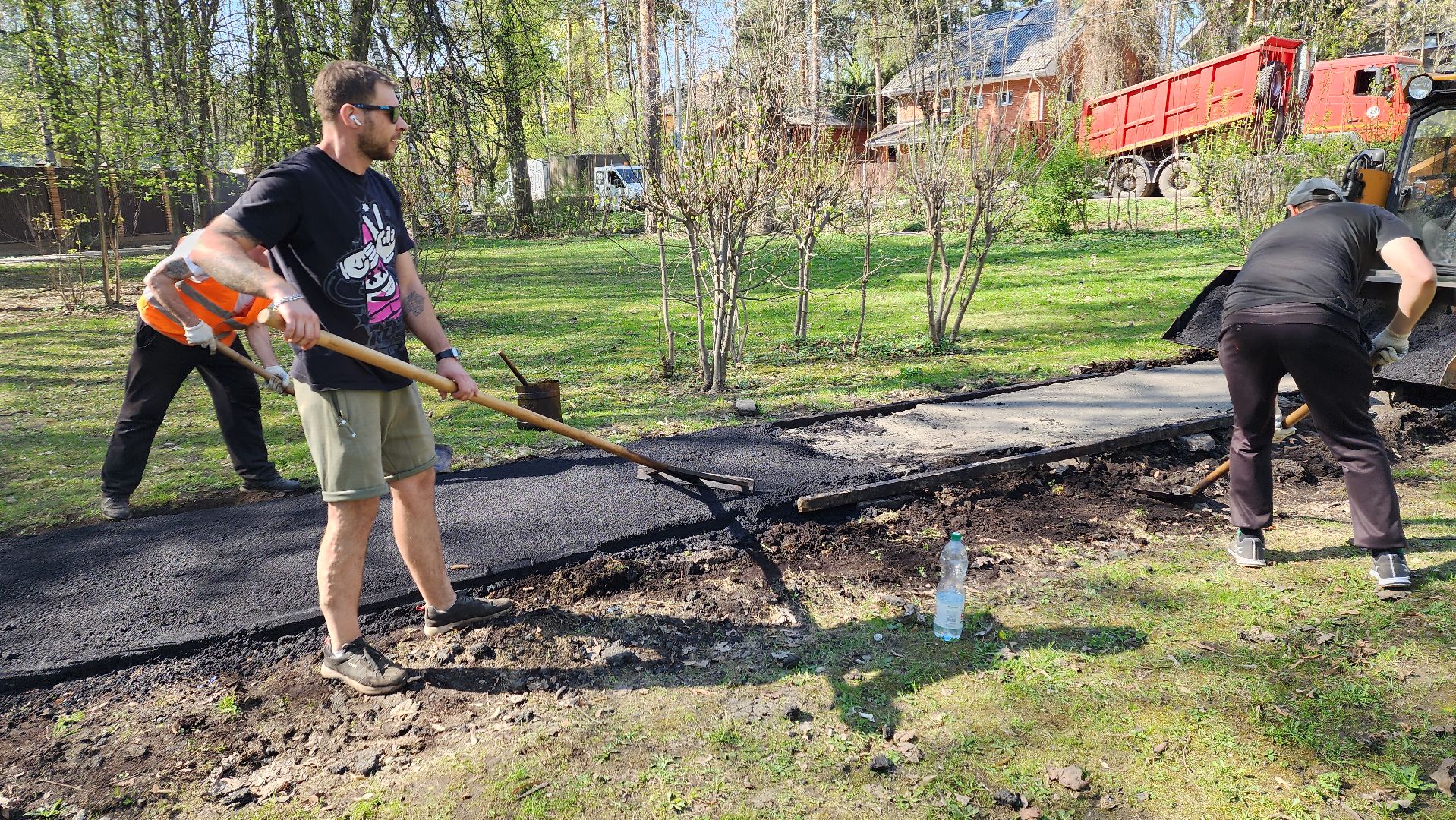 пушкино, ремонт тротуара, памятник, сквер, комунальная техника, коммунальная служба,асфальтирование,