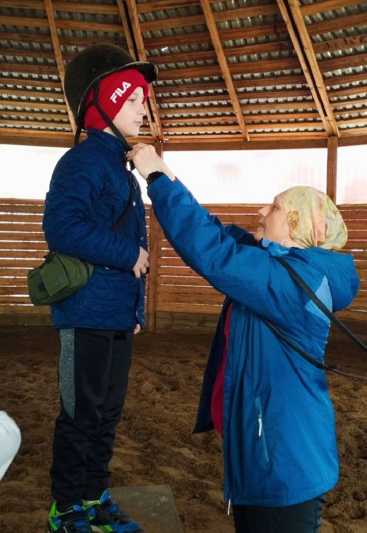 пушкинский, конный клуб, дети с овз, иппотерапия, социальная адаптация, лошади,