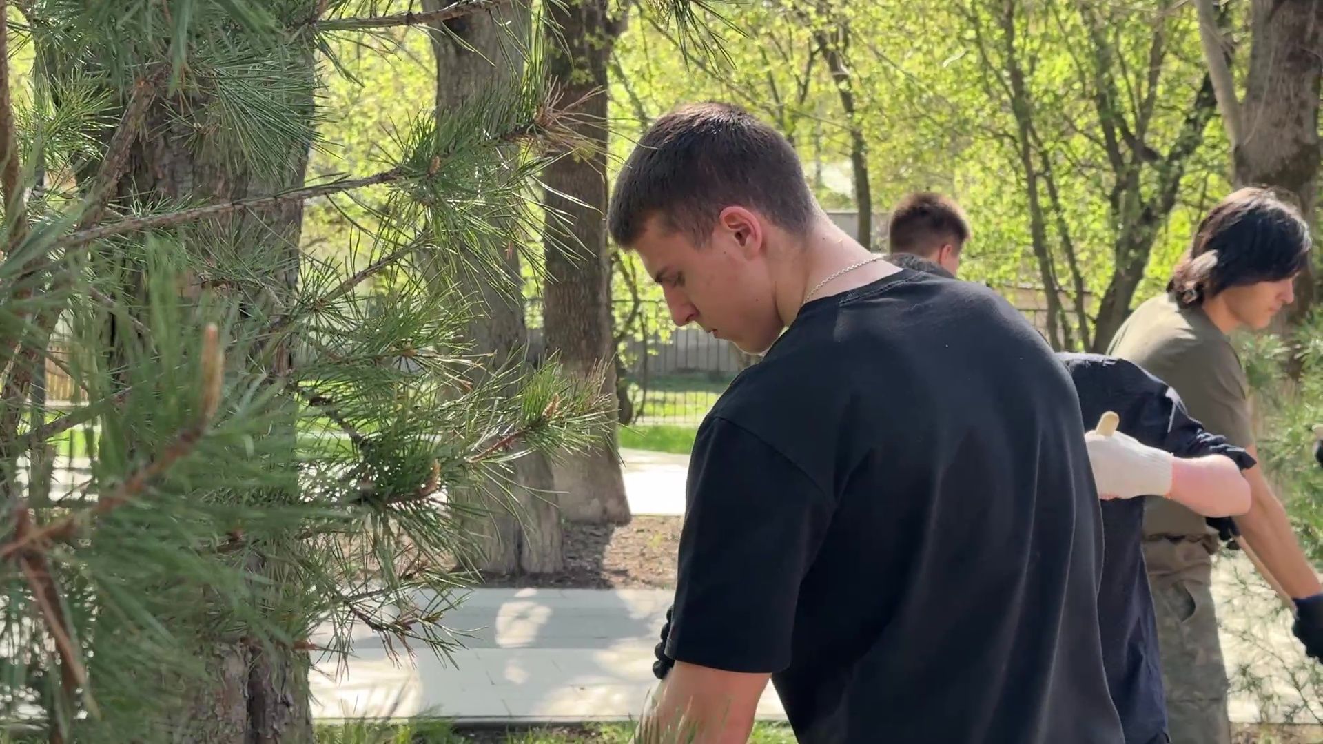 реутов, благоустройство, субботник, чистота, грабли, мусор,