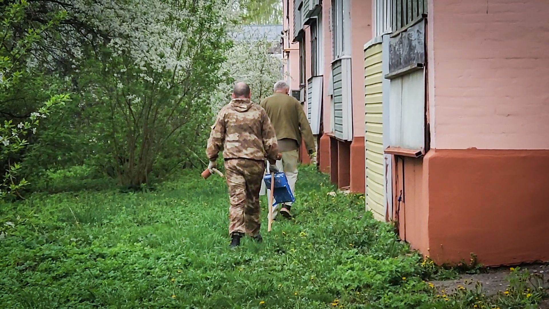 бронницы, благоустройство , покраска цоколя,