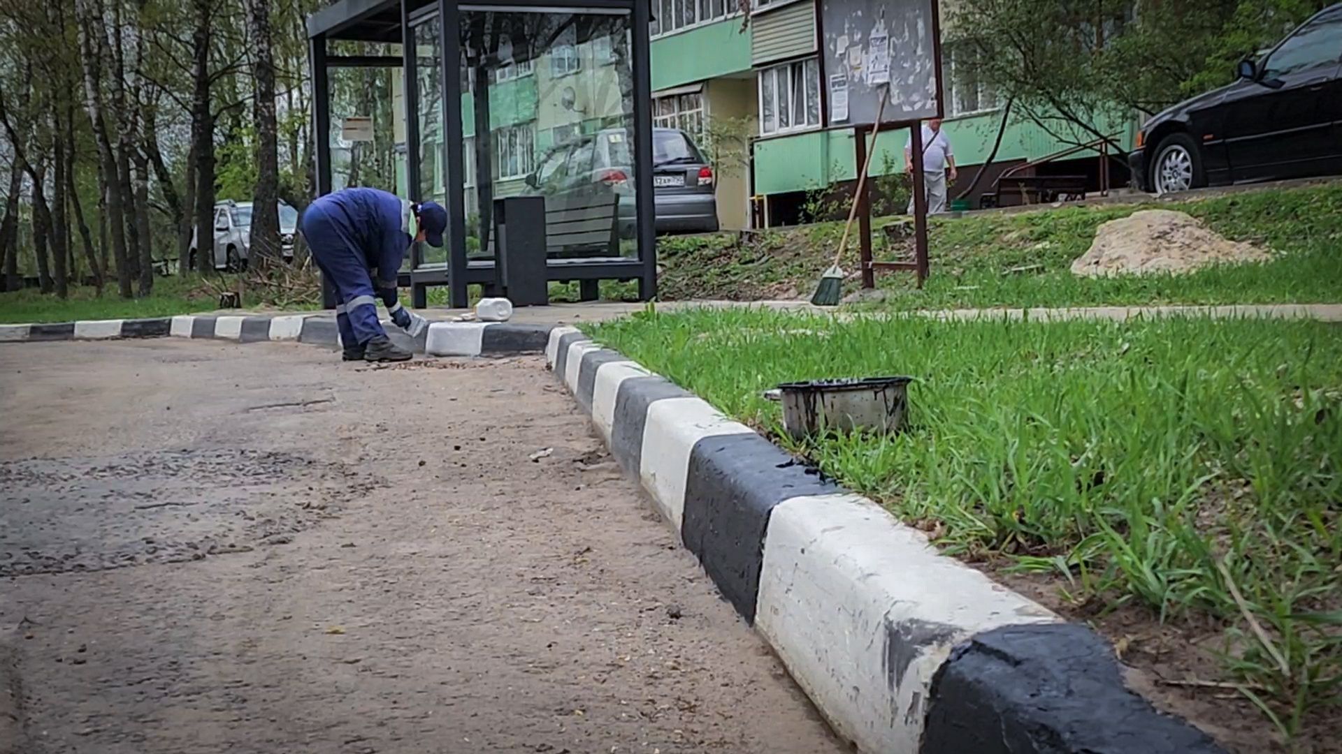 бронницы, благоустройство , покраска бордюров,