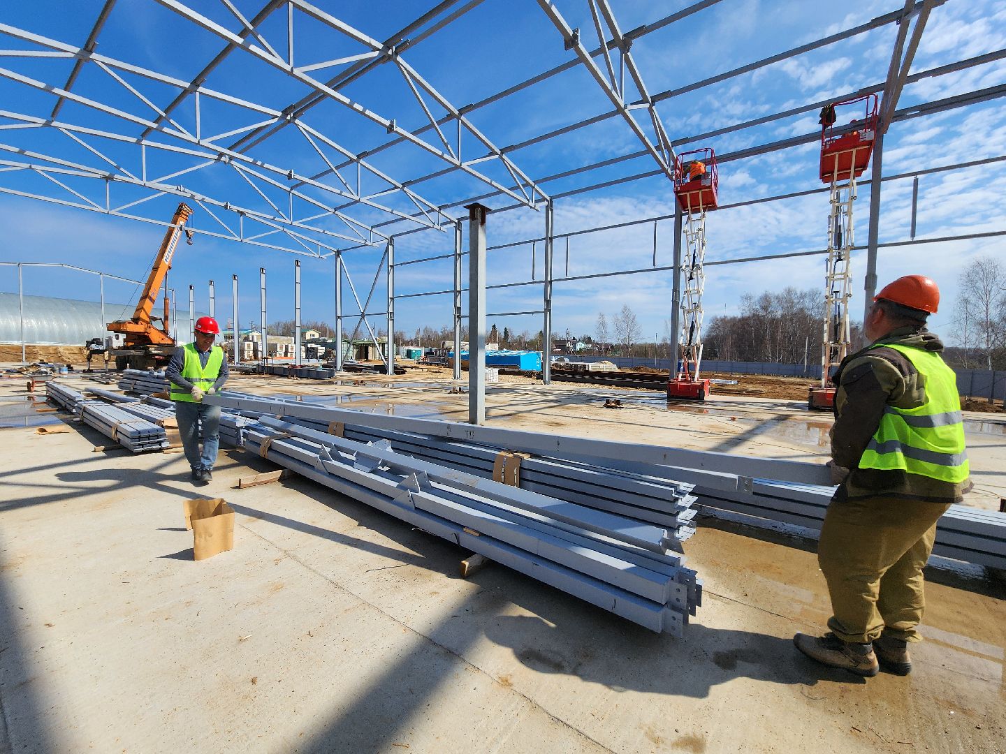 Чехов, улица Литейная, новое пищевое производство, предприятие, здоровое питание, орехи и сухофрукты, компания Орбита, торговая марка Роял Мубарак, строительство, каркас здания, госпрограмма московской области, земля за 1 рубль, новые рабочие места,
