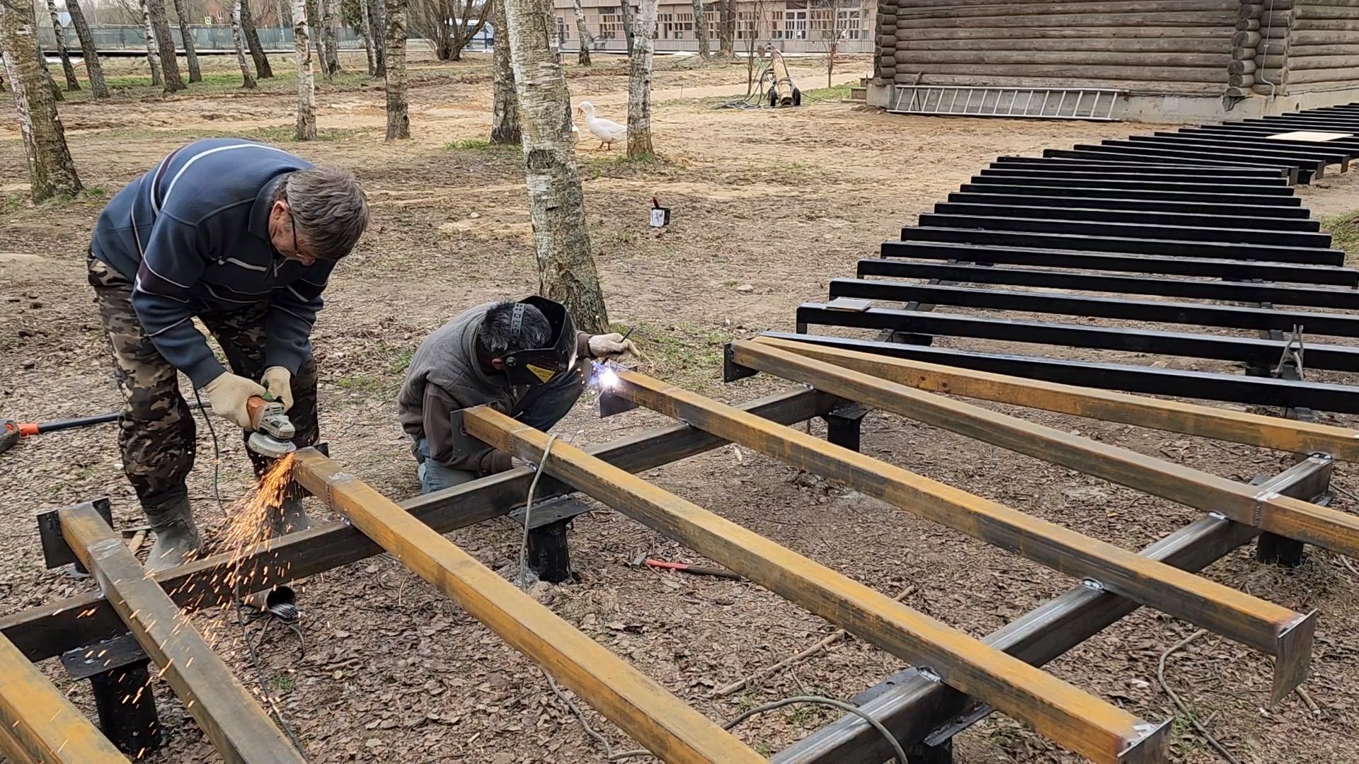 Чехов, село Мелихово, музей-заповедник, реконструкция, благоустройство, каретный двор, пешеходная зона, тропинки и дорожки, металлический каркас, доски из сосны, губернатор московской области,
