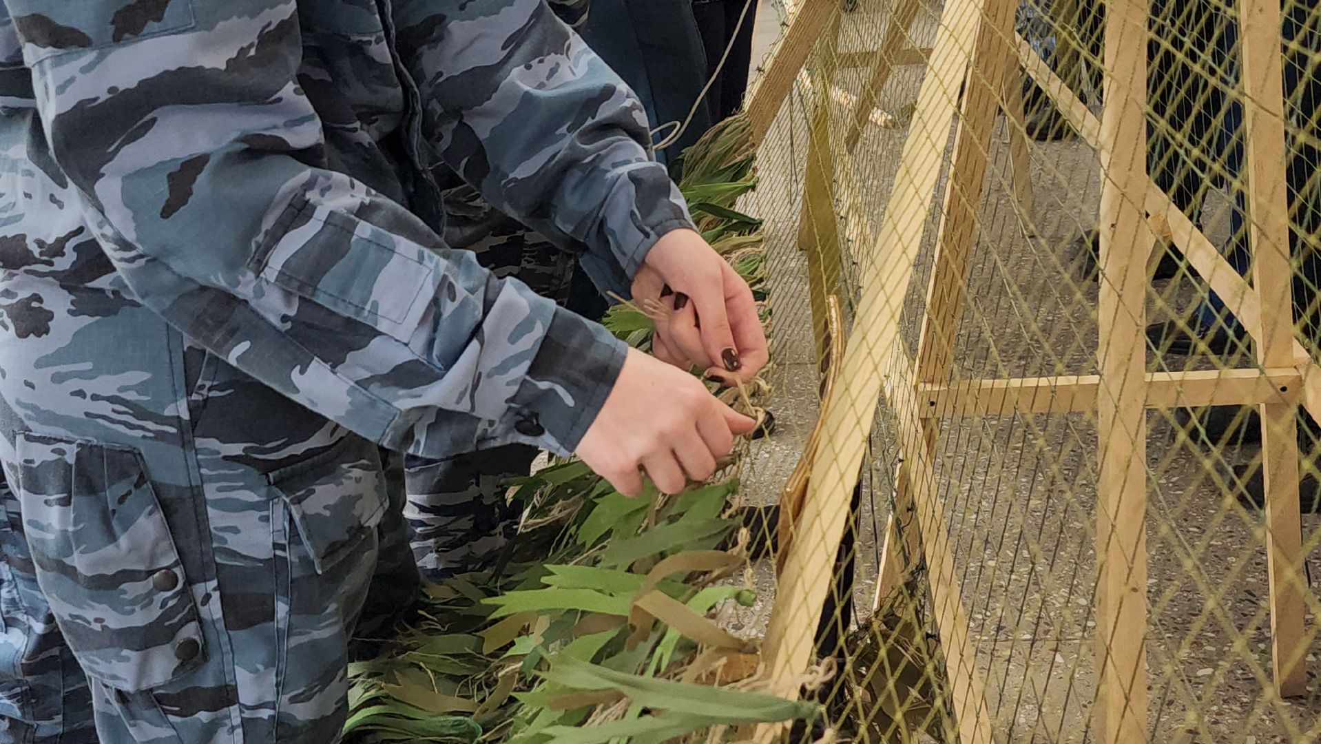 плетение маскировочных сетей, мастер-класс по плетению маскировочных сетей, колледж энергия, Старая Купавна, Богородский городской округ,