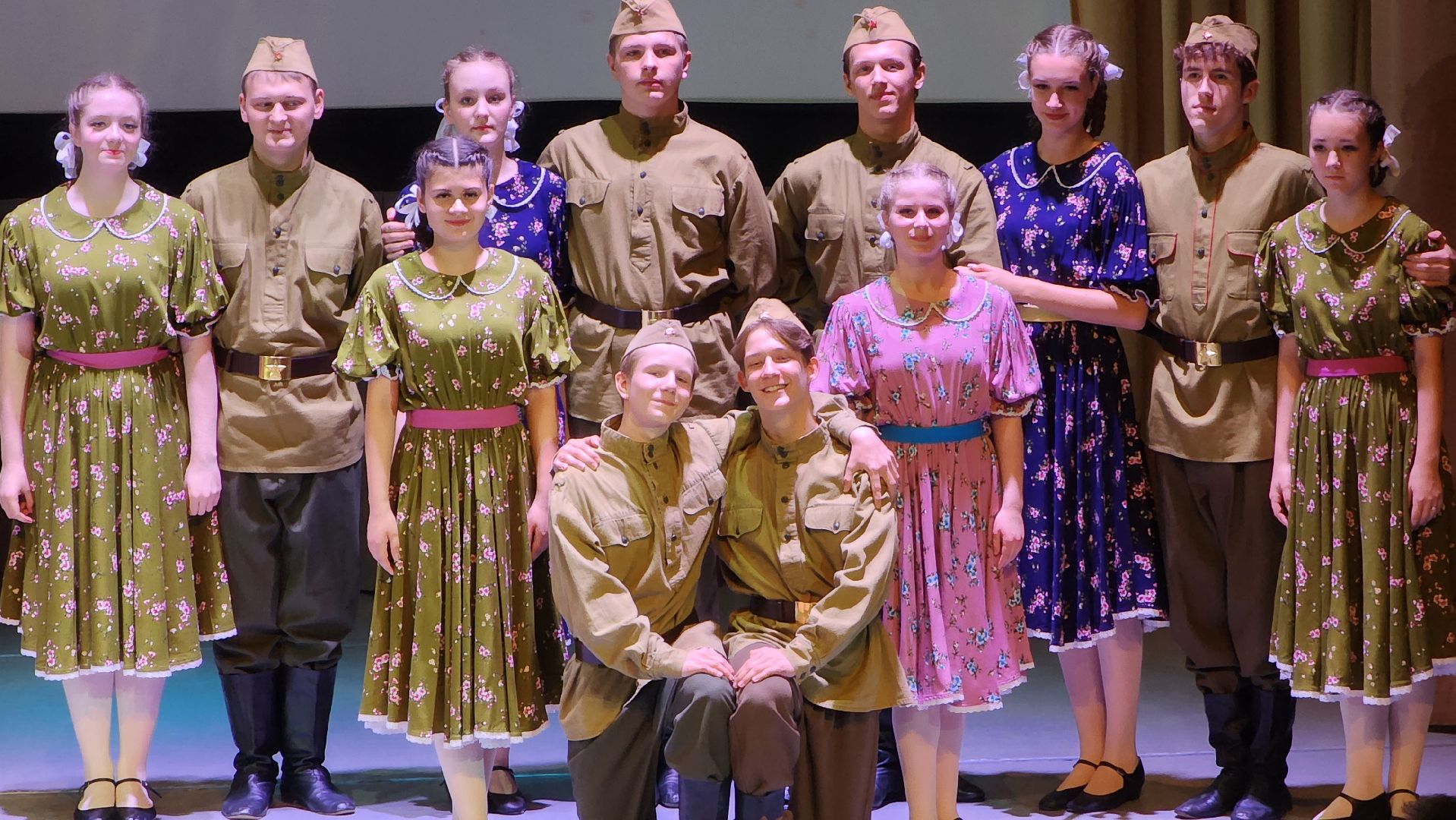 9 класс, 80-летие великой победы, Концерт, Лобня, Стихи, песни военных лет,