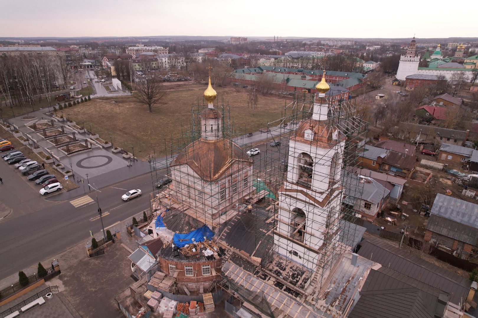 видео с коптера, храм Петра и Павла , реконструкция храма в сергиевом посаде,