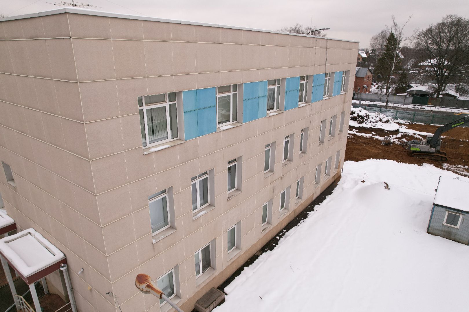 видео с коптера,  пристройка к школе 12 , школа в мытищах,