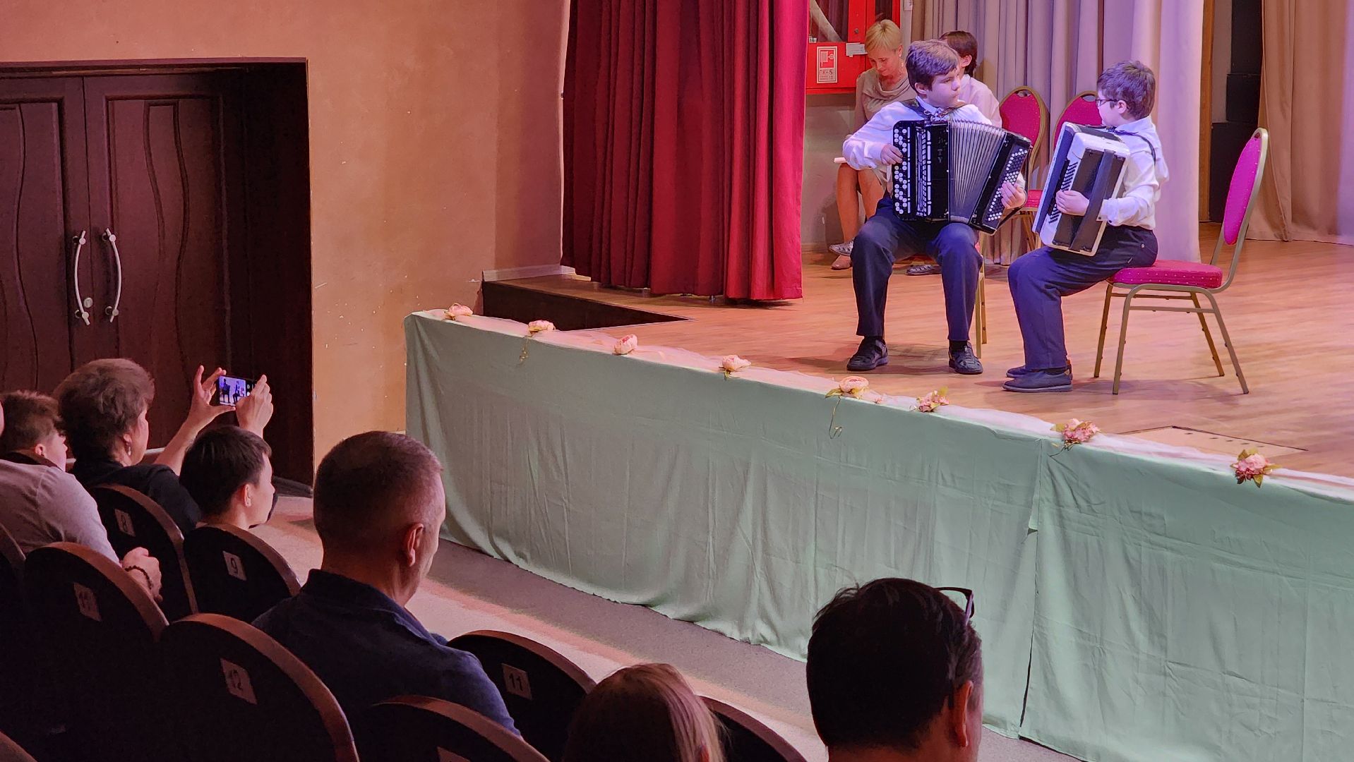 концерт в детской школе искусств, Лобня , Музыка , музыкальные инструменты,