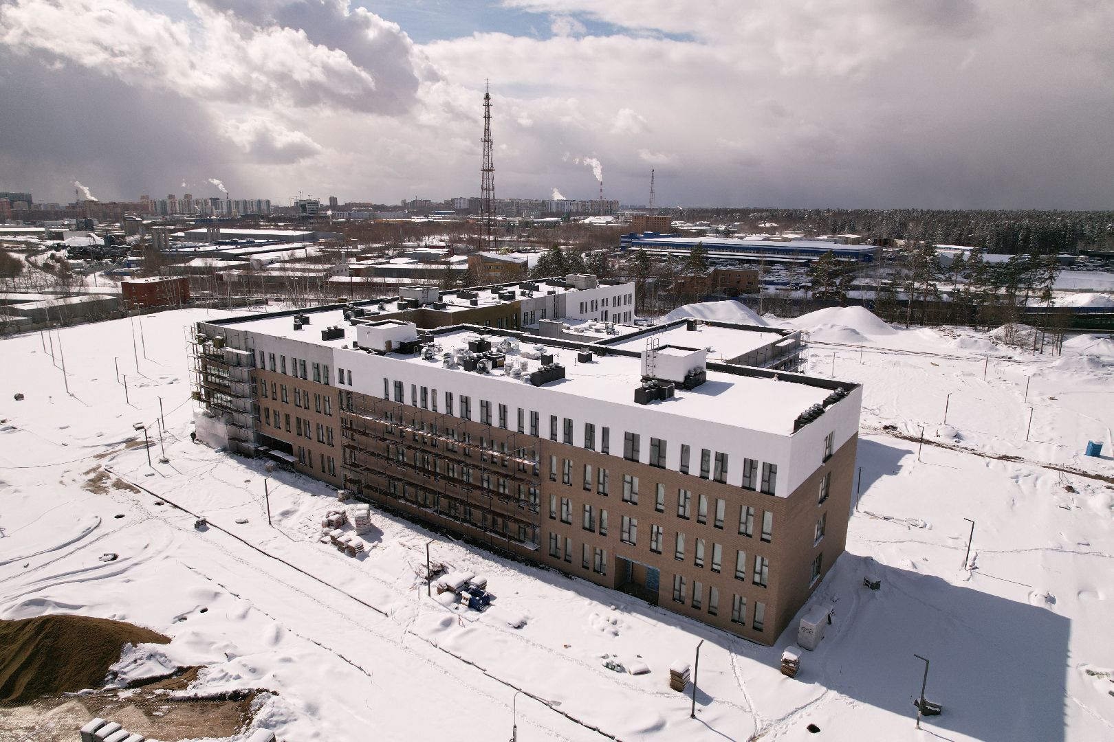 видео с коптера, школа в мытищи парк, строительство школы в мытищах,