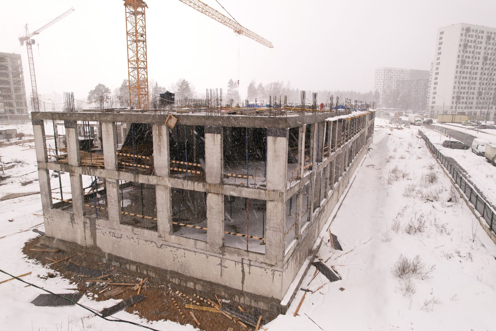 видео с коптера, школа в мытищах, строительство школы в мытищах,