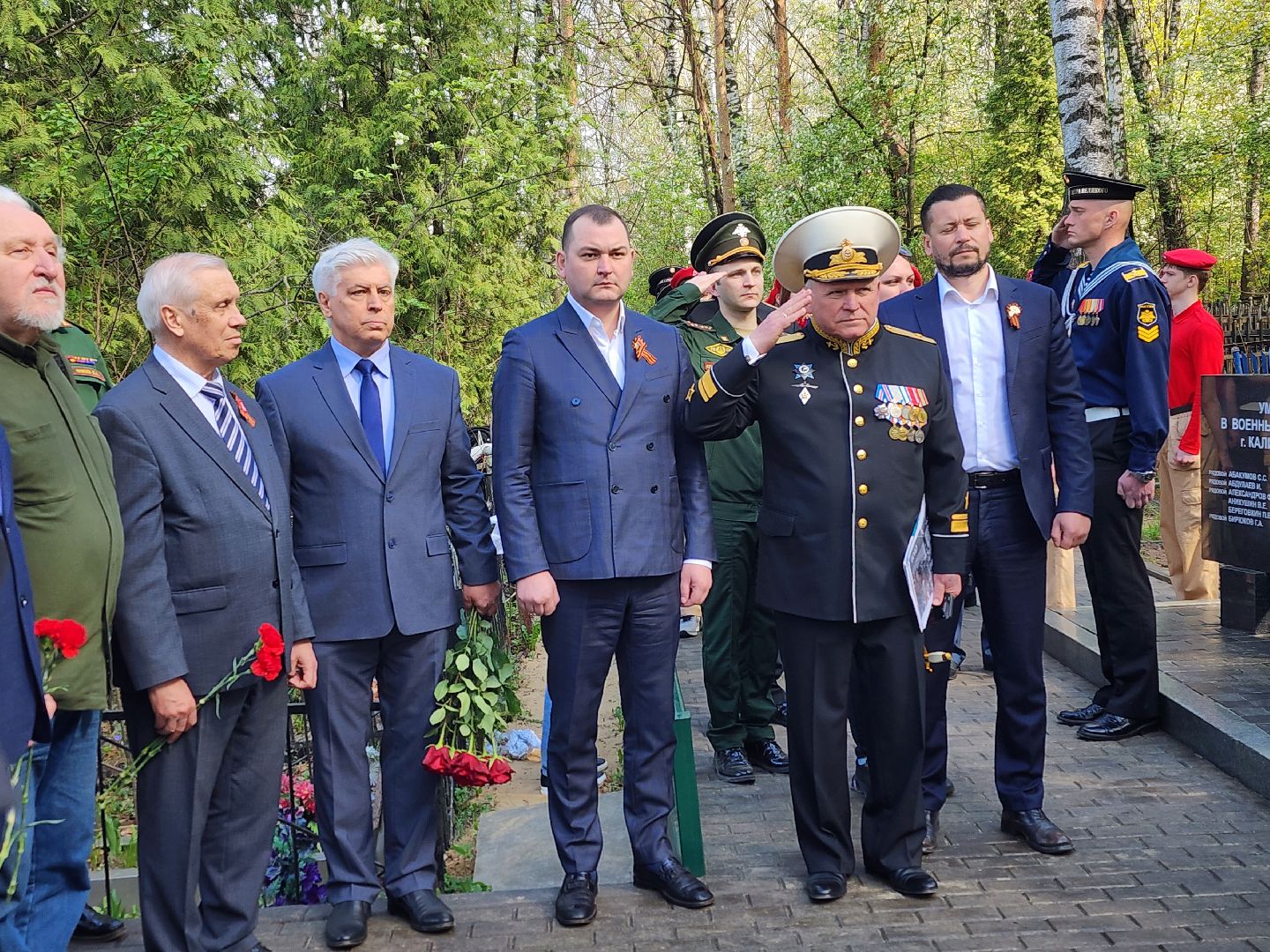 королёв, благоустройство, совет ветеранов королева, обновление монумента на братской могиле,