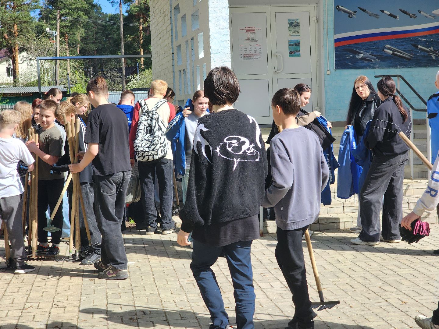 дубна, субботник, музей крылатых ракет, волонтеры подмосковья, молодая гвардия, совет депутатов, дмитровский техникум,