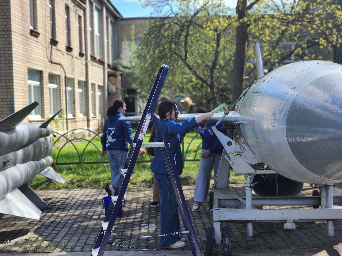 дубна, субботник, музей крылатых ракет, волонтеры подмосковья, молодая гвардия, совет депутатов, дмитровский техникум,