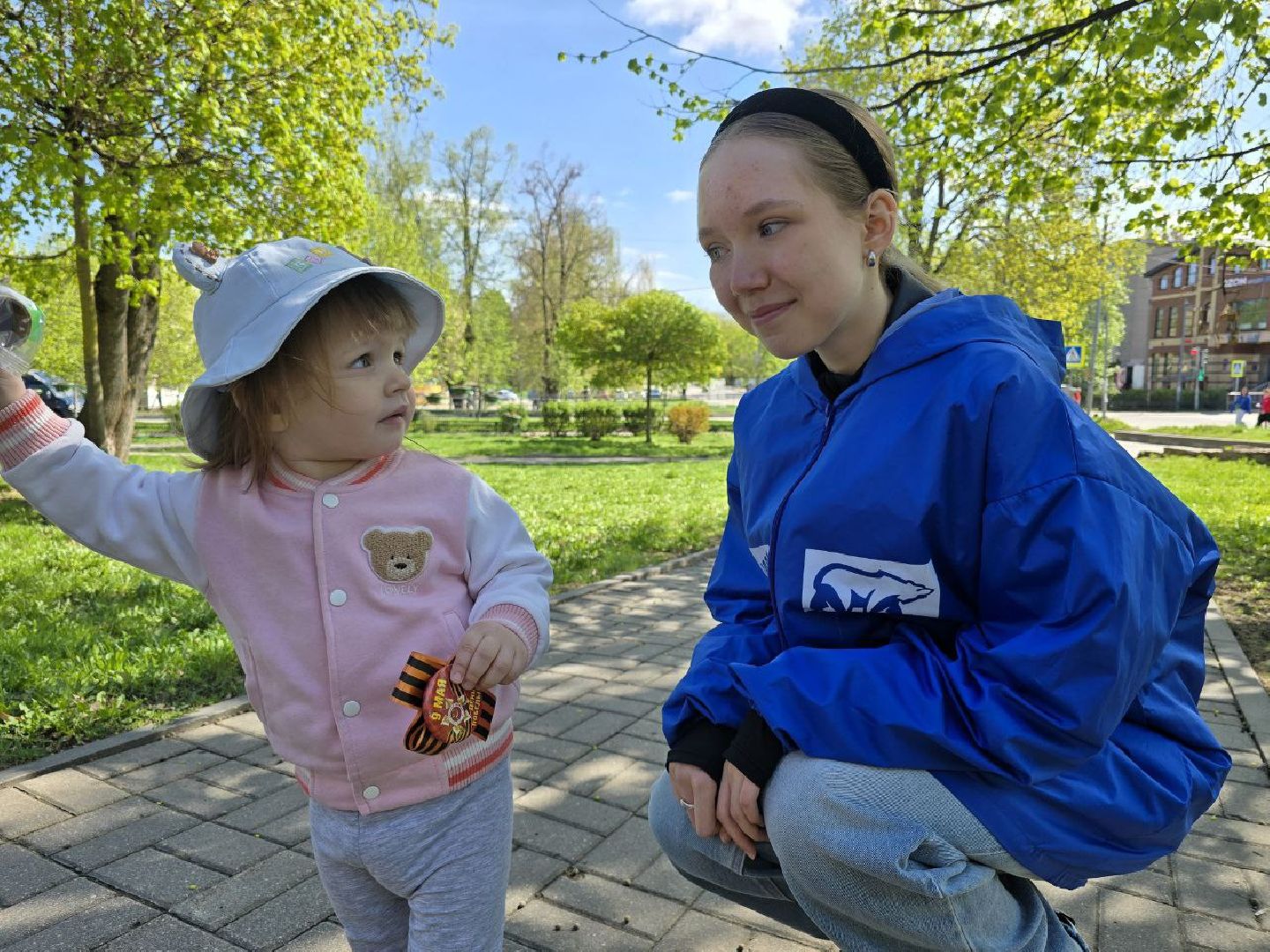 можайск, можайский муниципальный округ, подмосковье, день победы, патриотическая акция, георгиевская ленточка, волонтеры, 9 мая, великая победа,