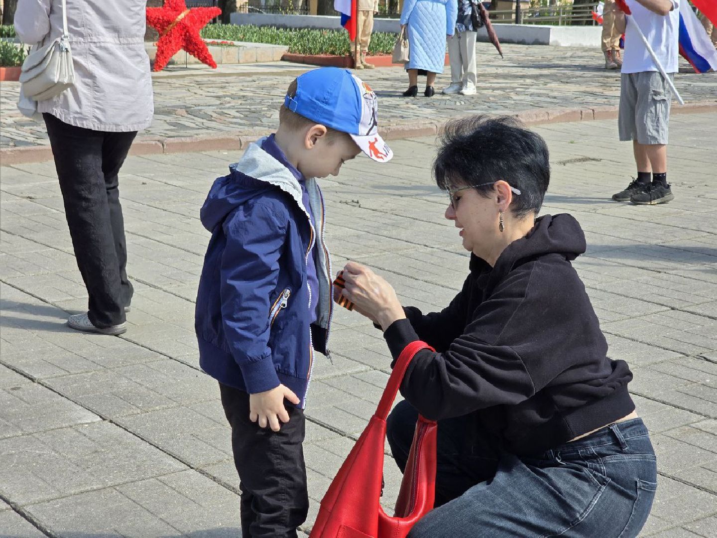 можайск, можайский муниципальный округ, подмосковье, день победы, патриотическая акция, георгиевская ленточка, волонтеры, 9 мая, великая победа,