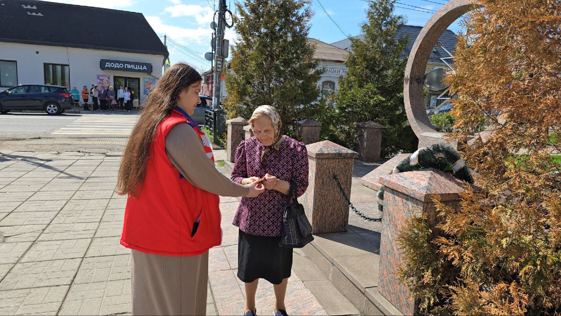 можайск, можайский муниципальный округ, подмосковье, день победы, патриотическая акция, георгиевская ленточка, волонтеры, 9 мая, великая победа,